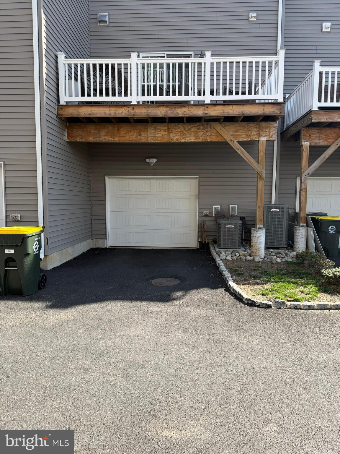 WATERSIDE - Residential