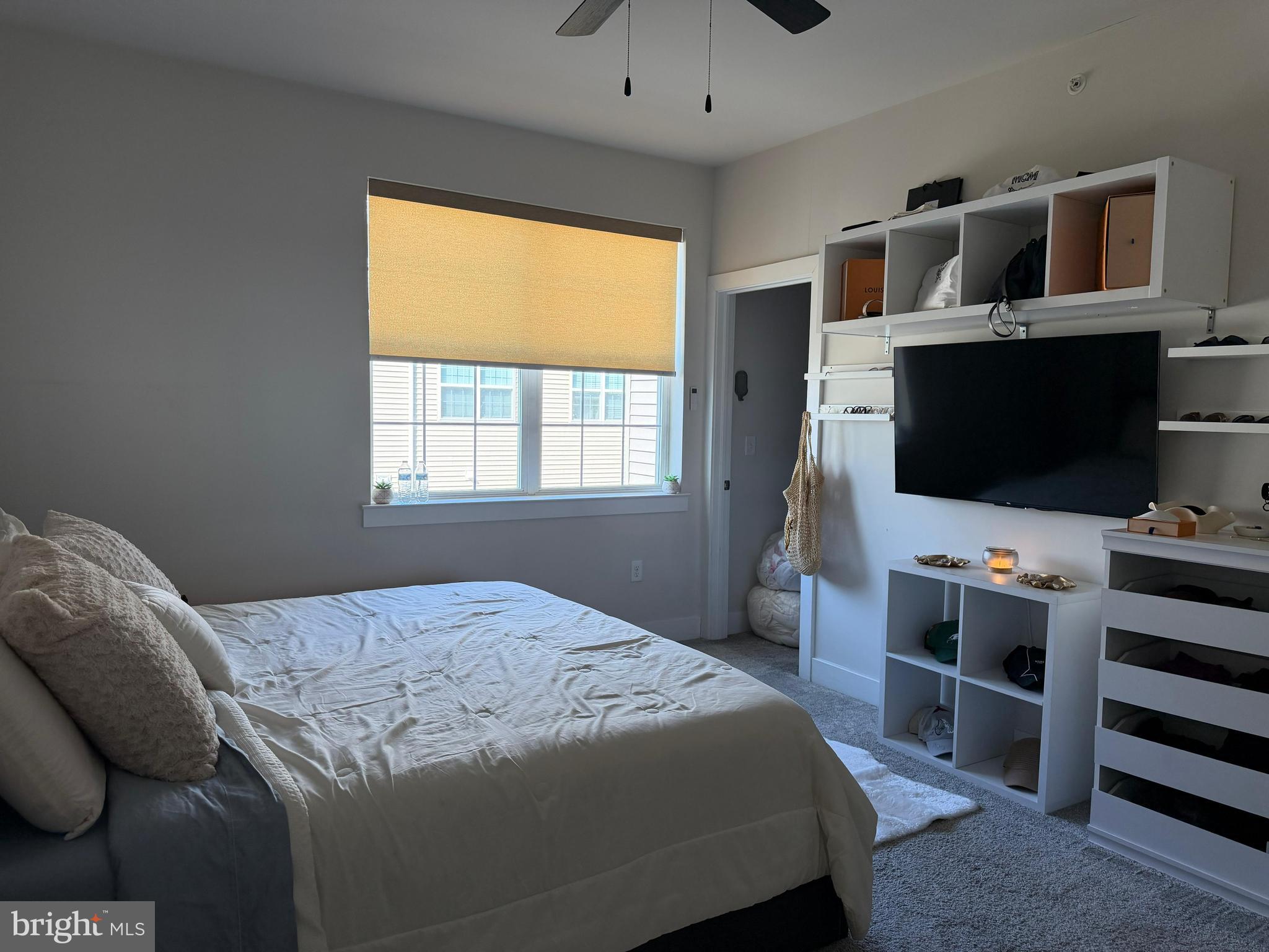 WATERSIDE - Residential