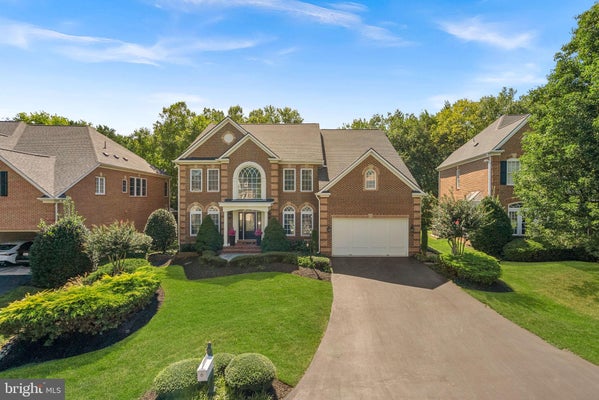 18205 SHINNIECOCK HILLS PL, LEESBURG, VA 20176 - Image 7be60d2bf5856bab93e08ba7b5e86d1f/283368857