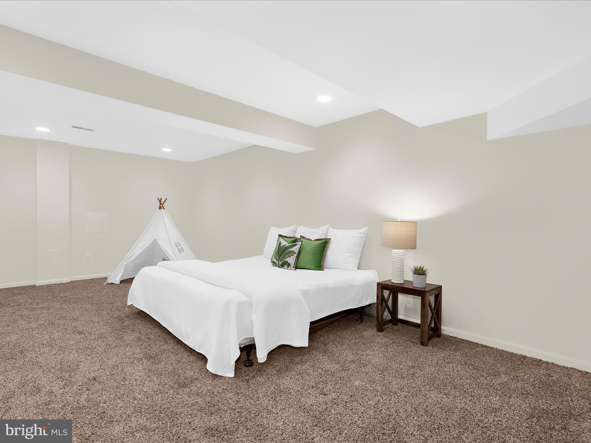 CARROLLTON MANOR - Residential