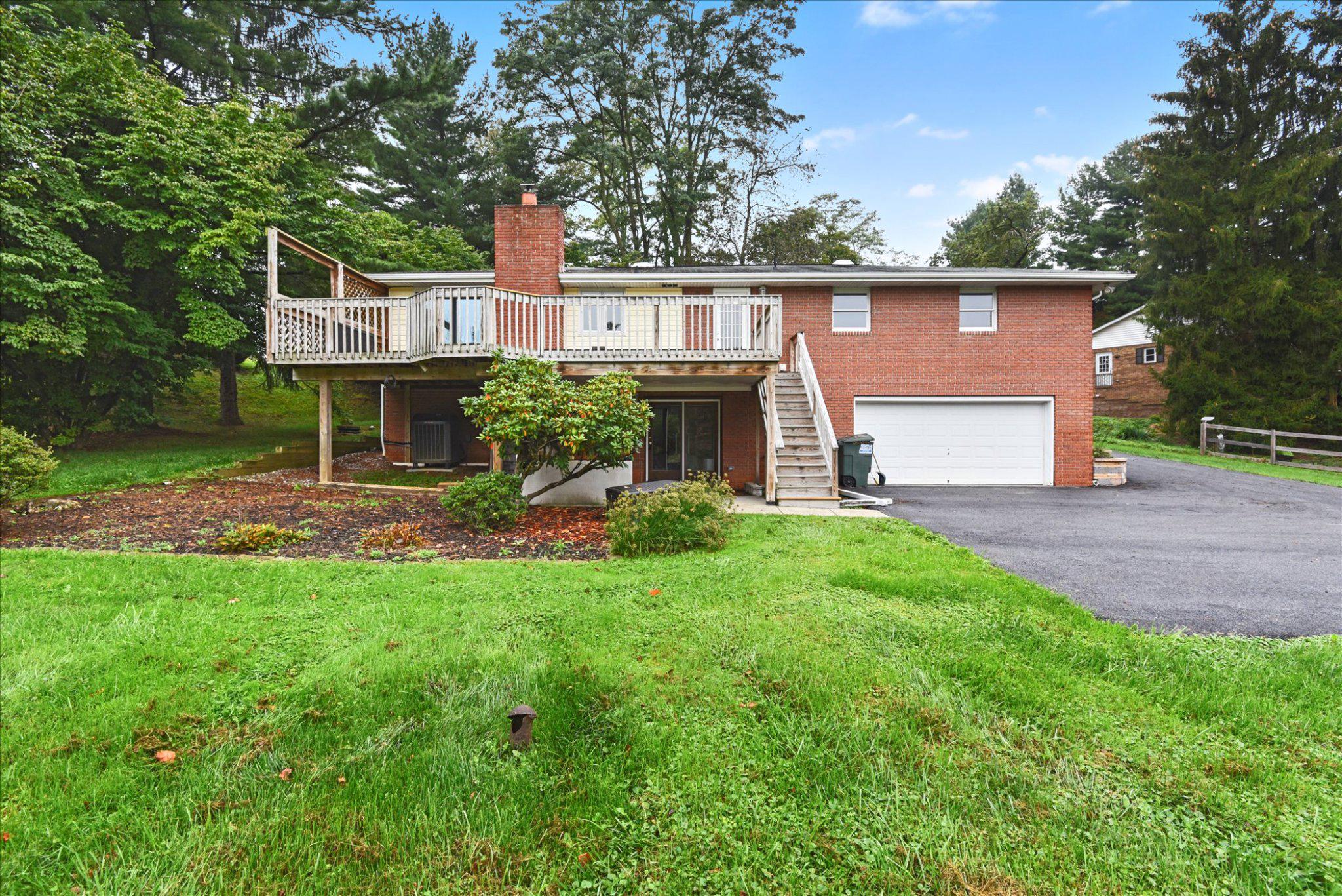 HAMPSTEAD HEIGHTS - Residential