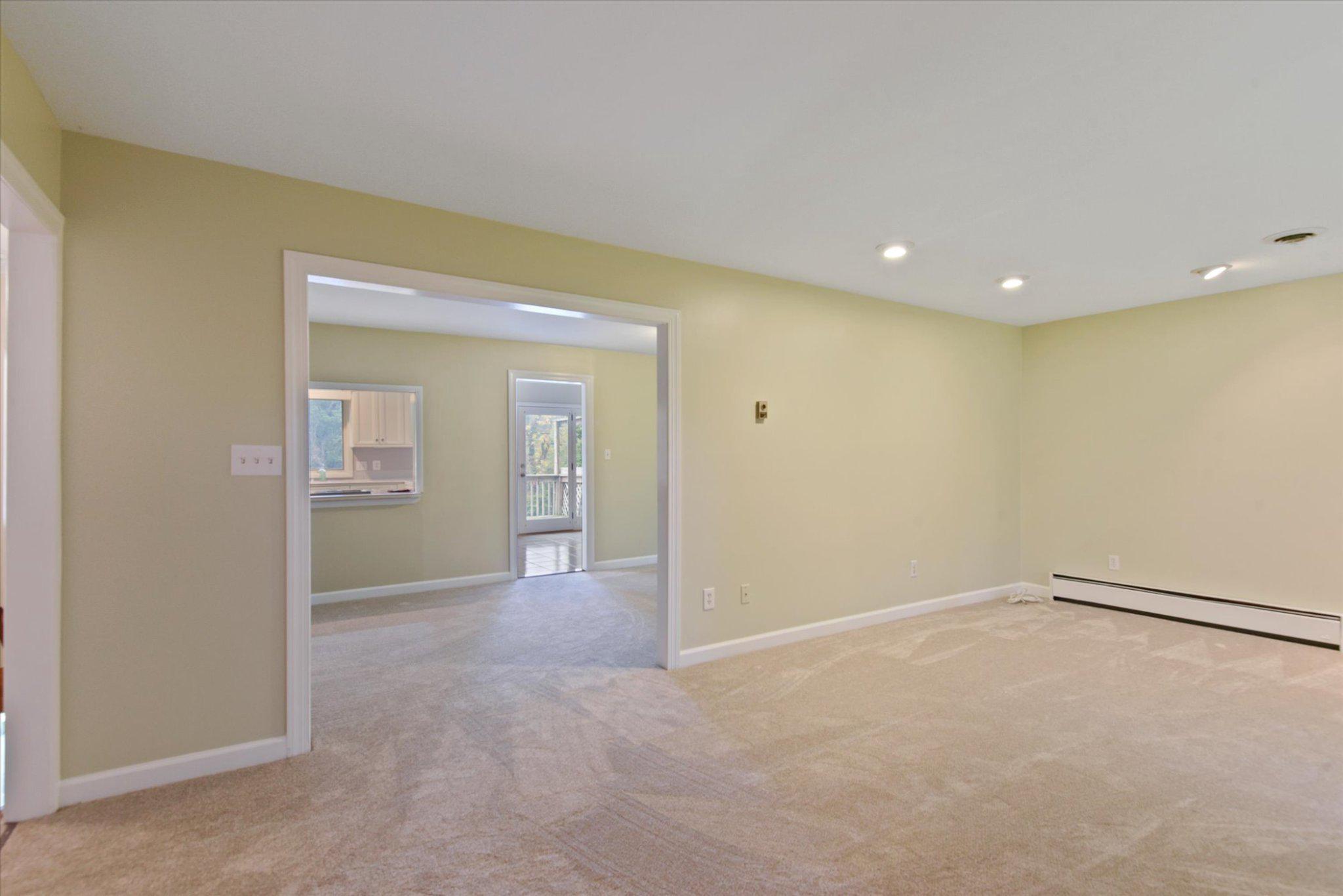 HAMPSTEAD HEIGHTS - Residential