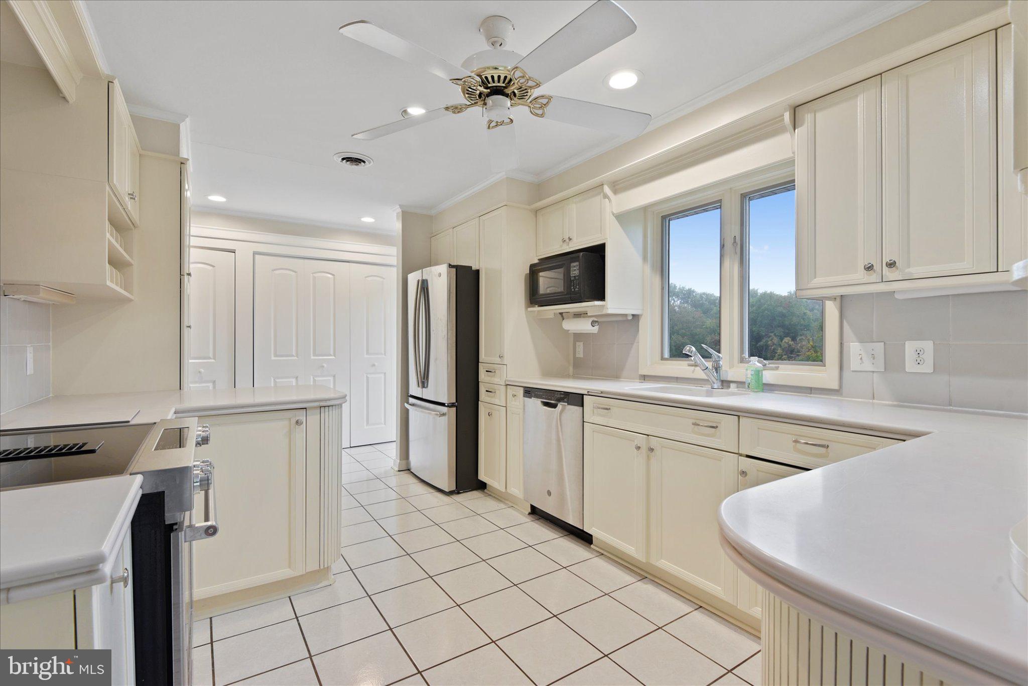 HAMPSTEAD HEIGHTS - Residential