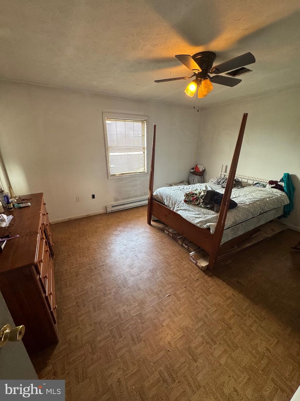 listing image 122