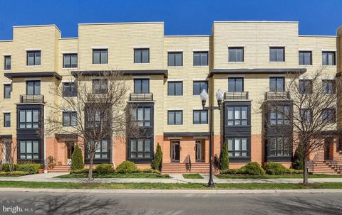 Condo For Rent - 2409 Richmond Highway #102<br/> ALEXANDRIA, VA 22301