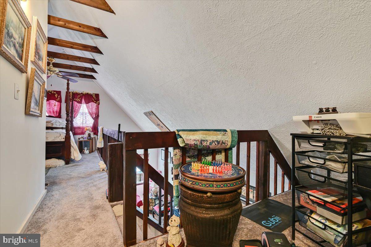 INDIAN MOUNTAIN LAKES - Residential Income