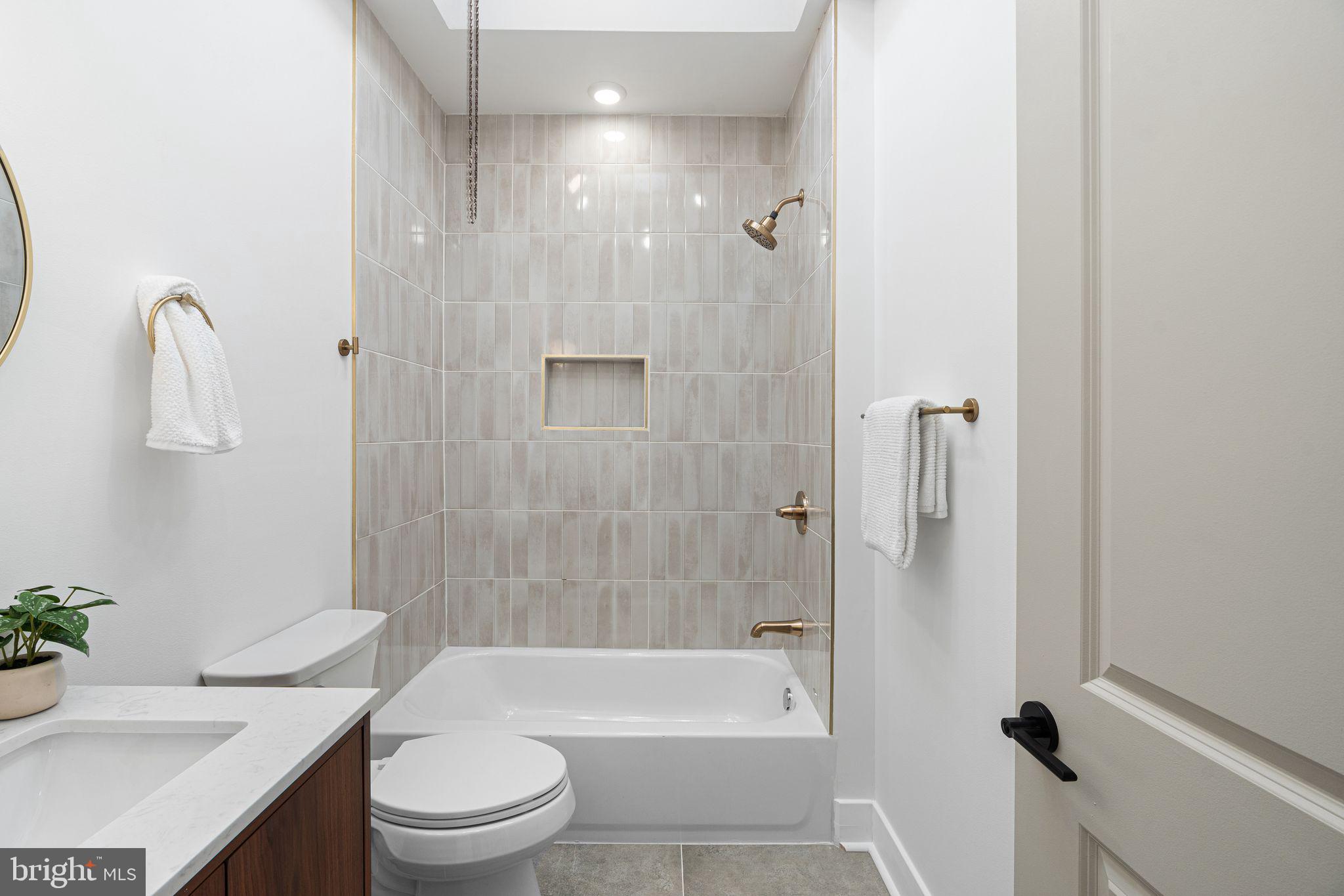 COBBS CREEK - Residential