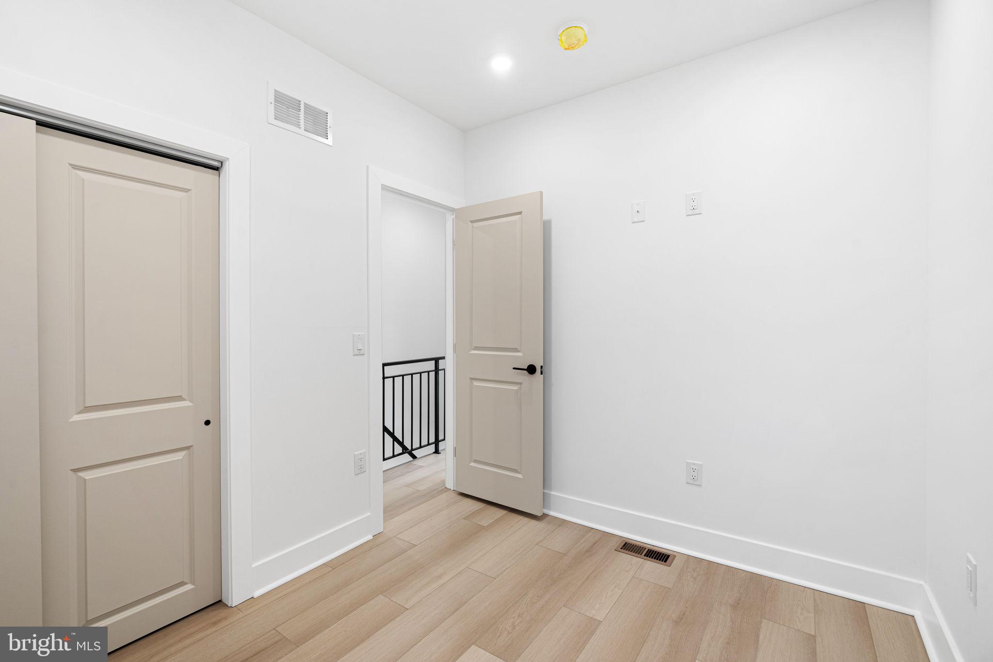 COBBS CREEK - Residential