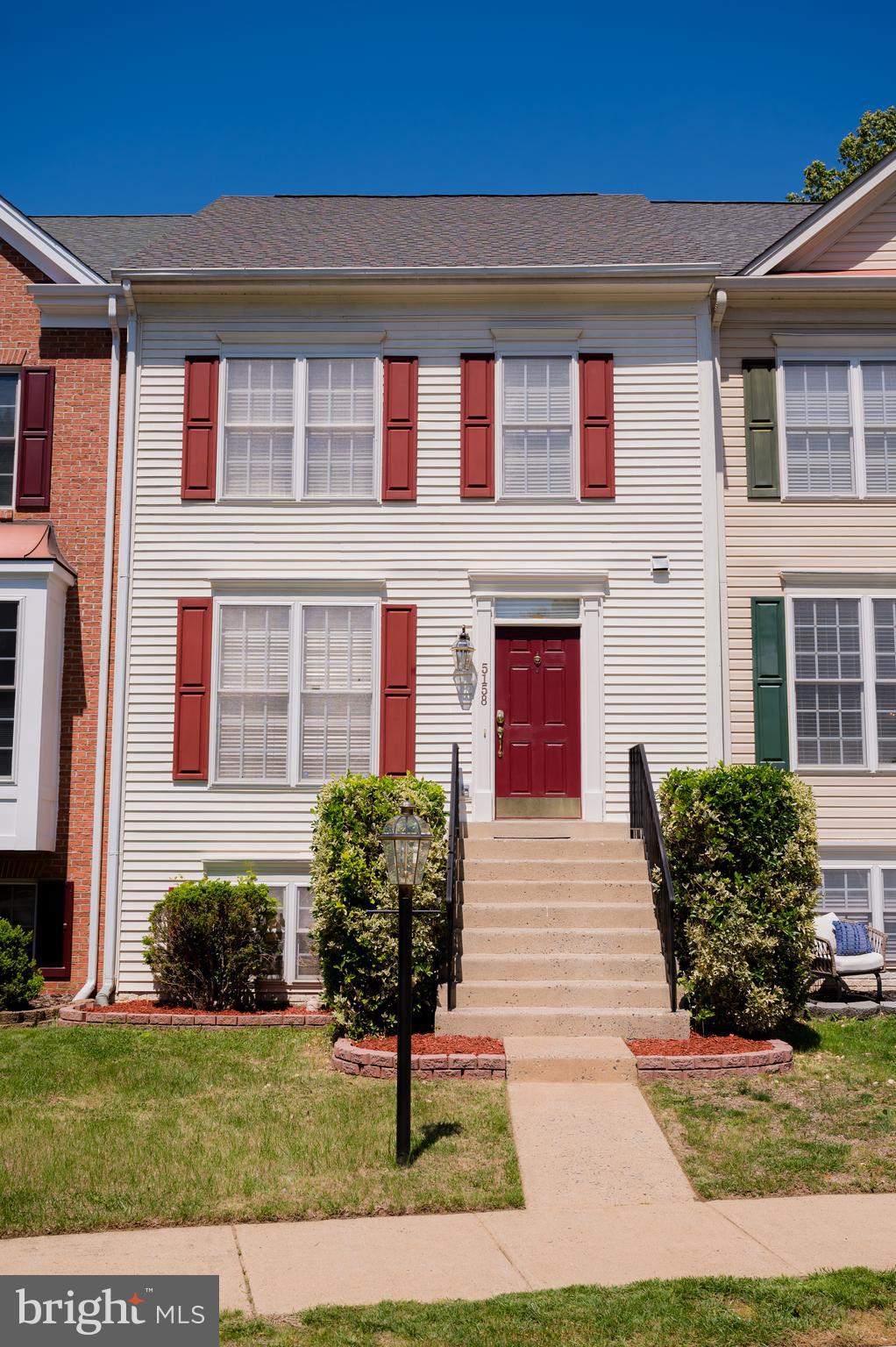 5158 RACE POINTE PLACE