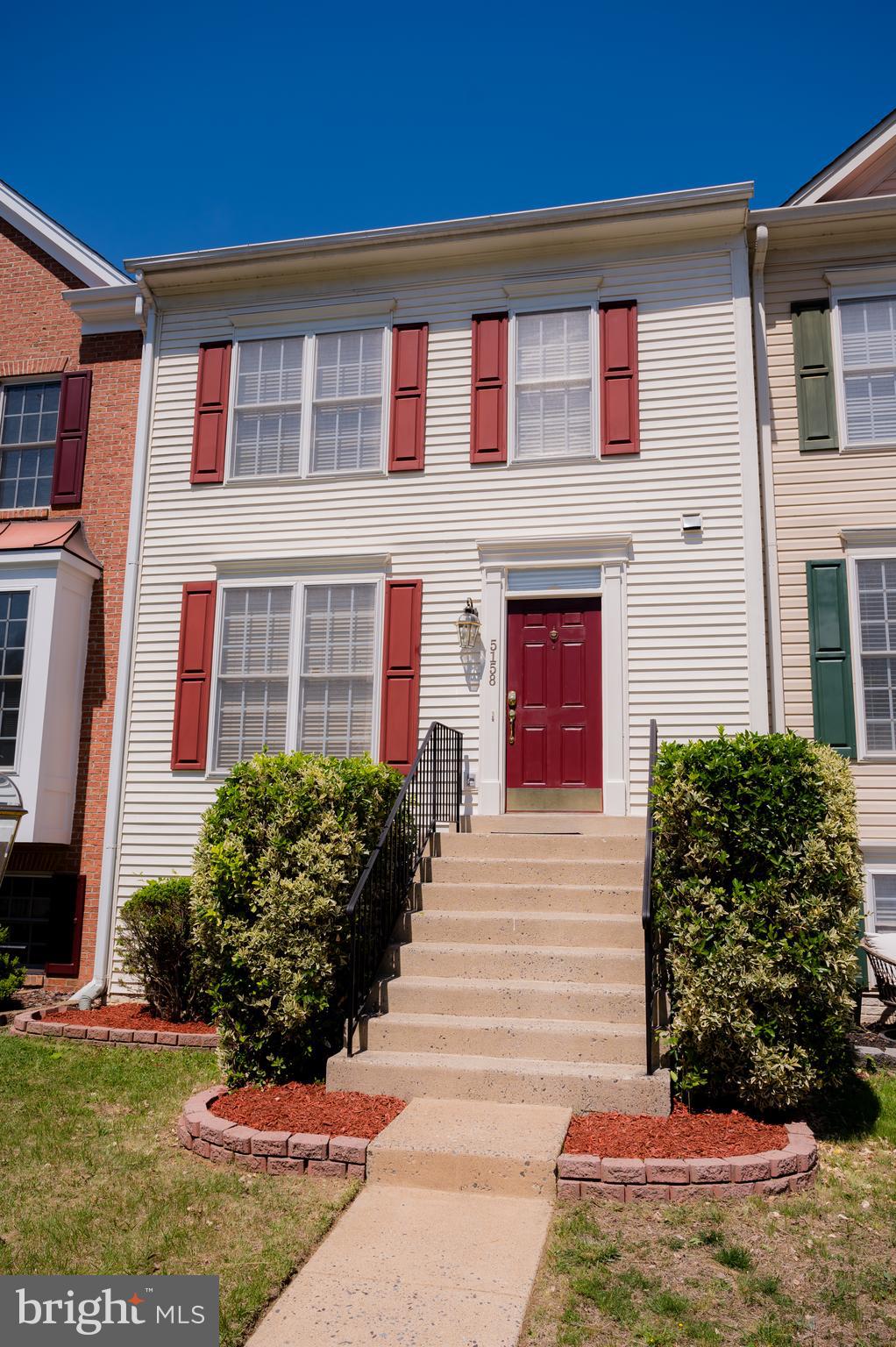 5158 RACE POINTE PLACE