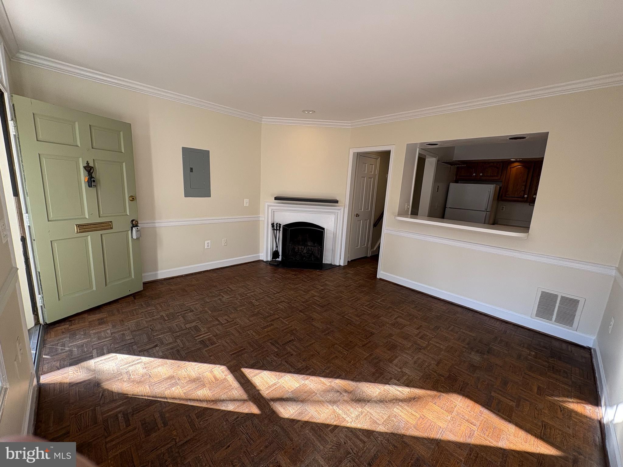 BROCKETTS CROSSING - Residential Lease