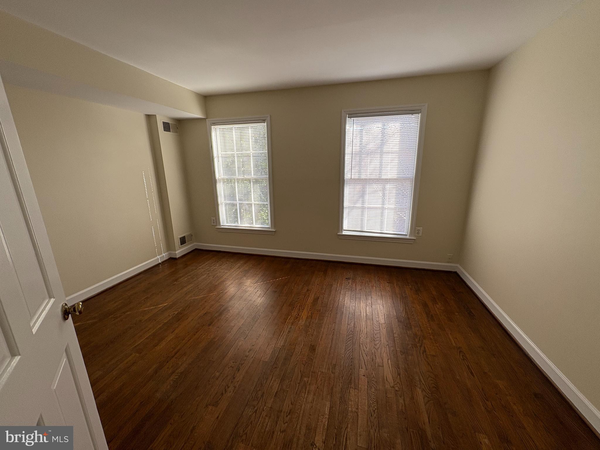 BROCKETTS CROSSING - Residential Lease