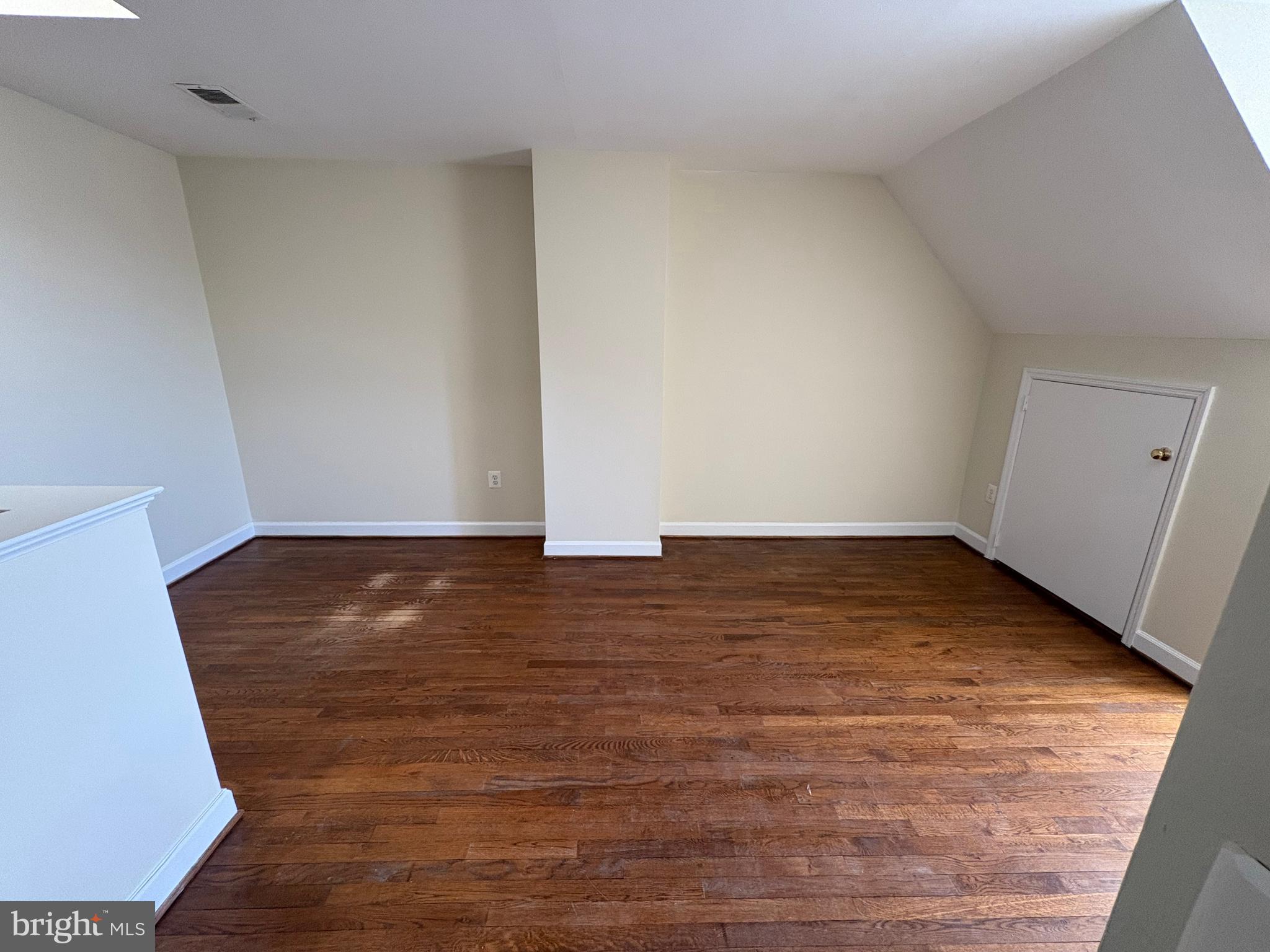 BROCKETTS CROSSING - Residential Lease