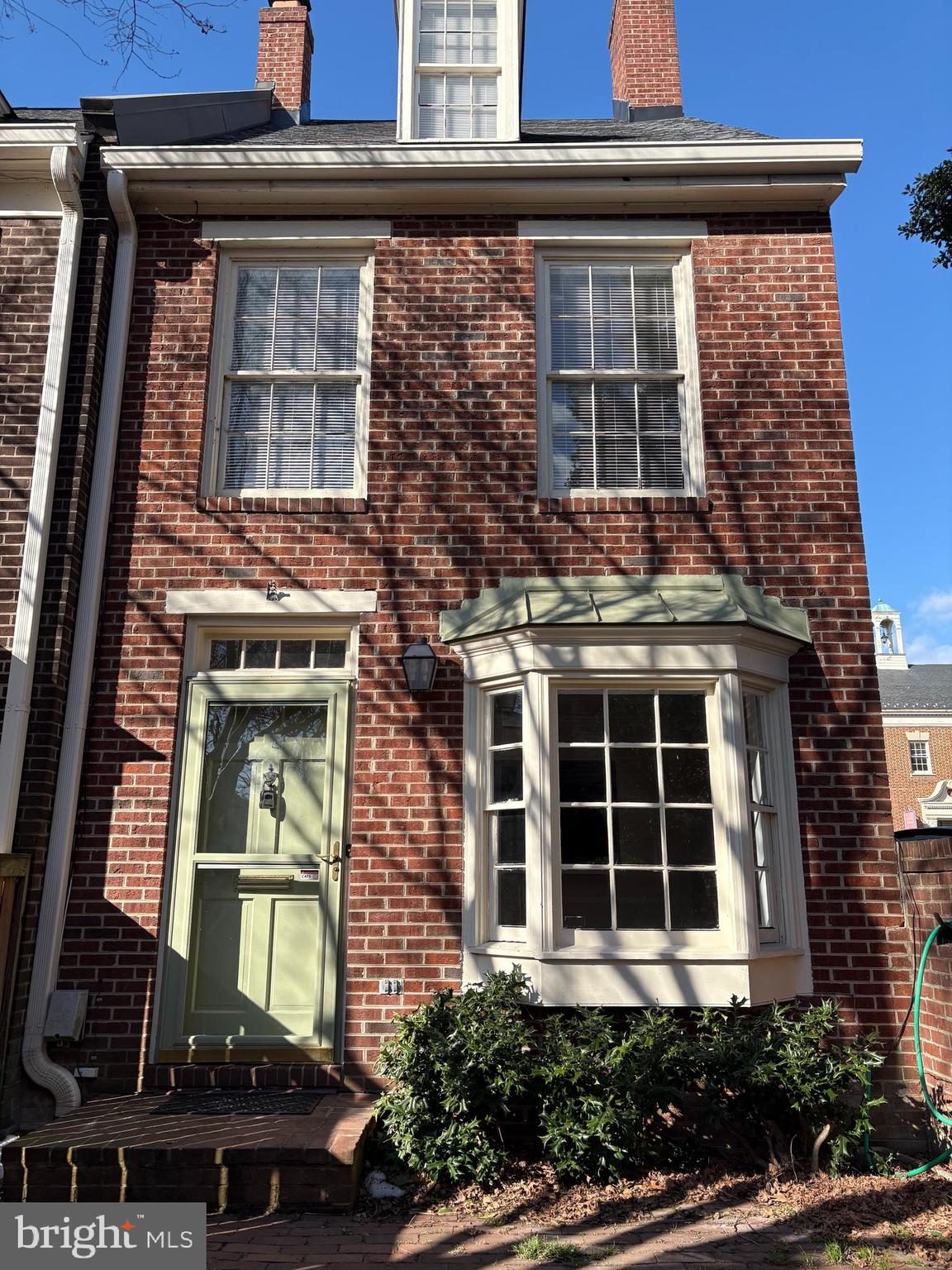 BROCKETTS CROSSING - Residential Lease