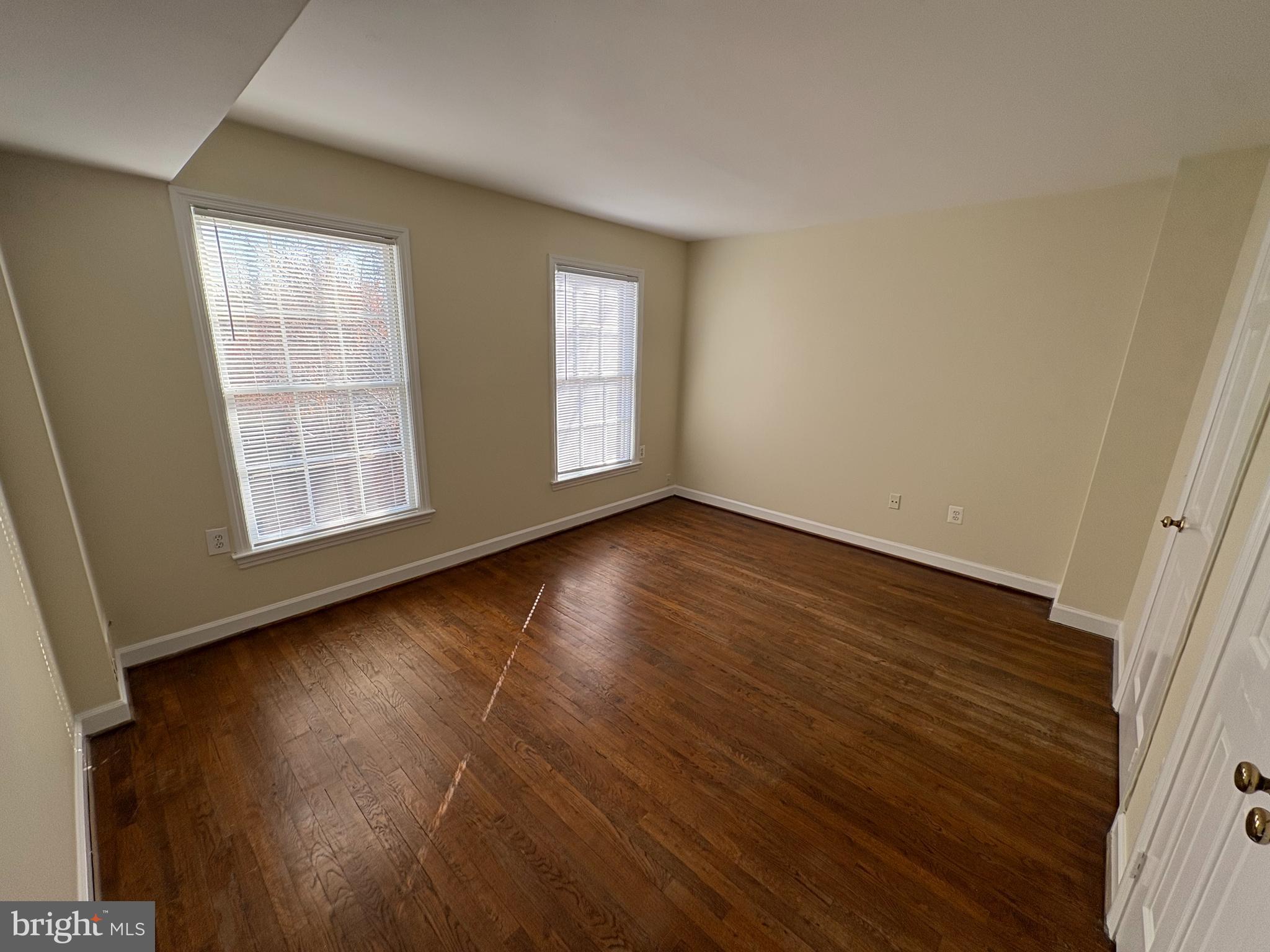 BROCKETTS CROSSING - Residential Lease