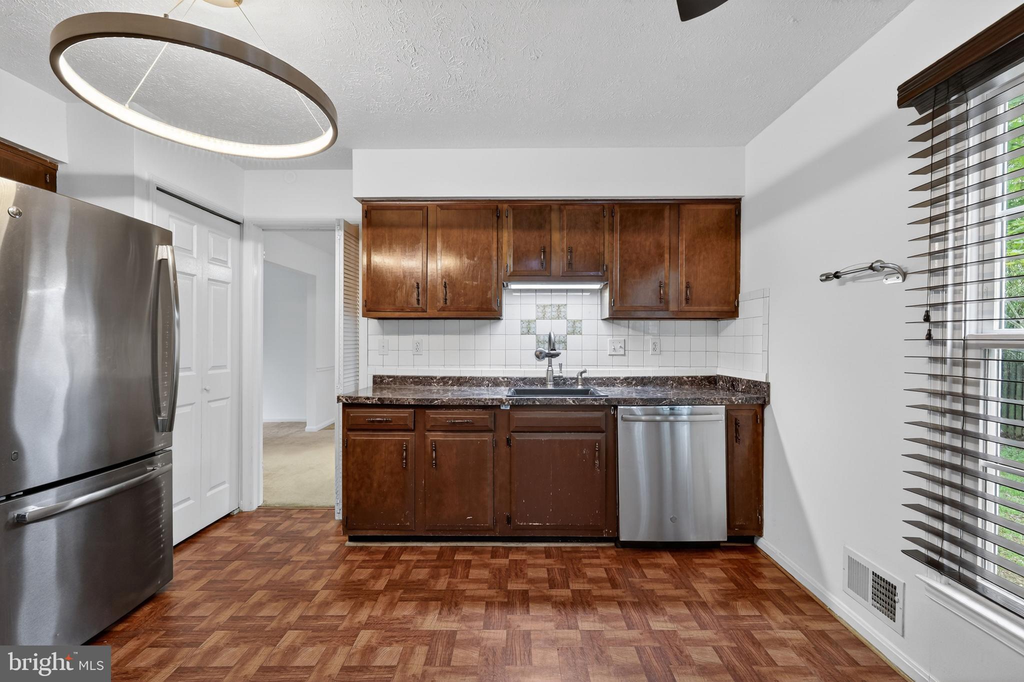 SNOWDENS MILL - Residential