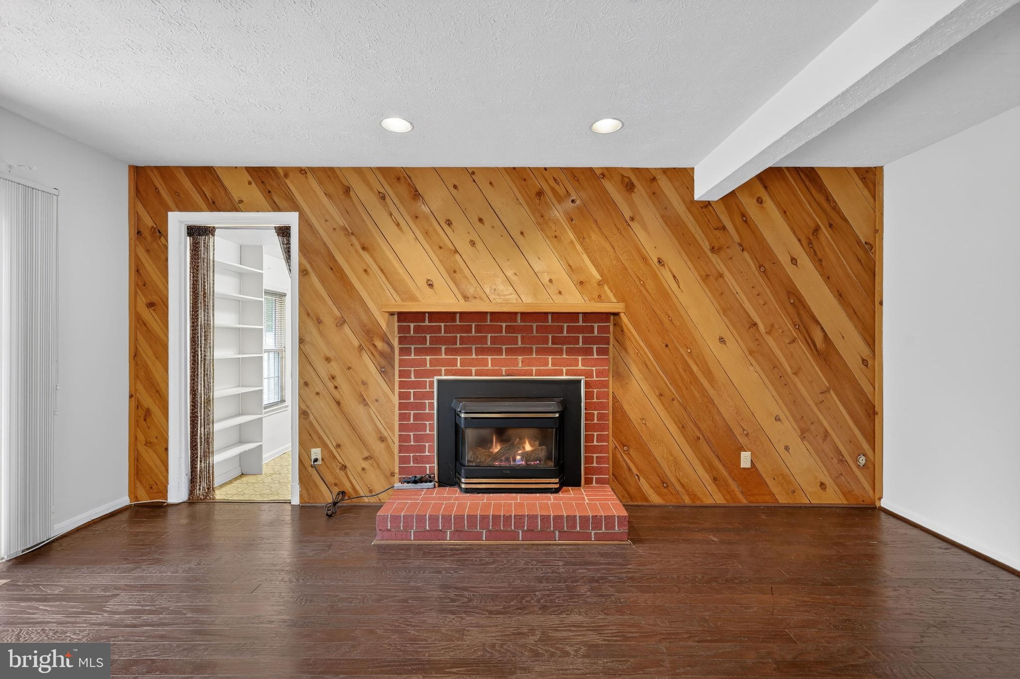SNOWDENS MILL - Residential