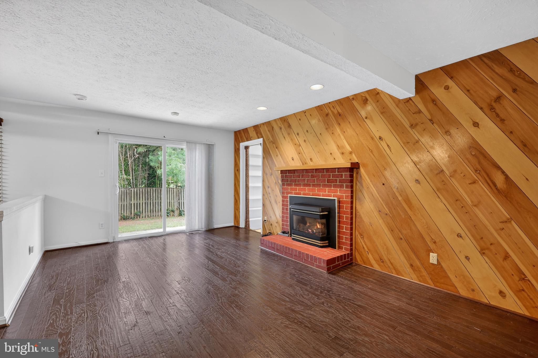 2200 TOUCHSTONE COURT