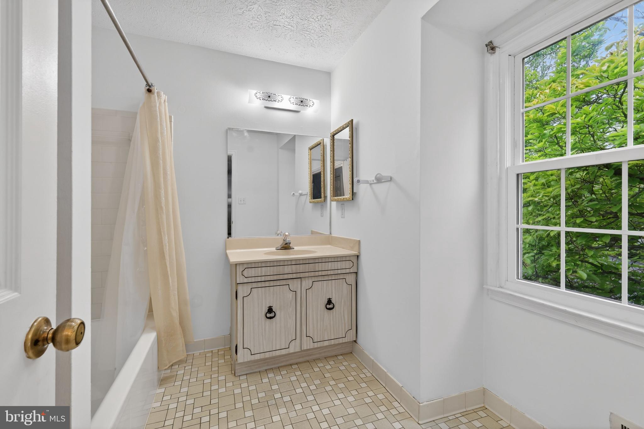 SNOWDENS MILL - Residential