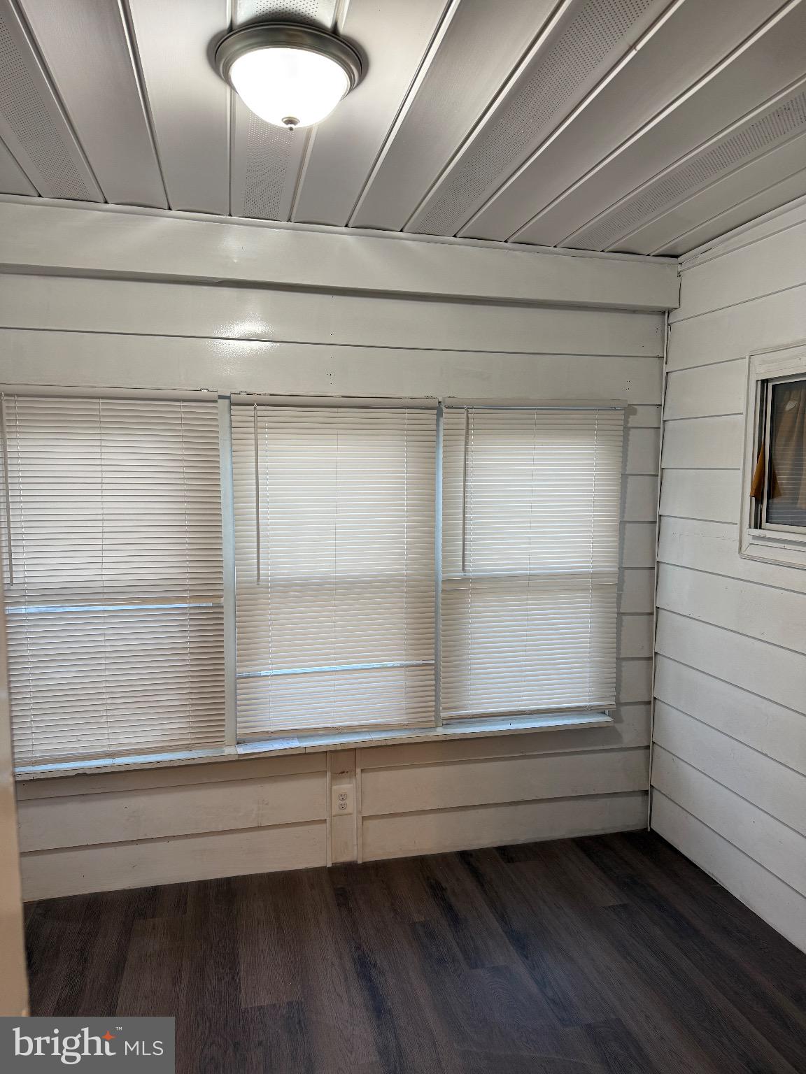 HIGHLAND PARK - Residential Lease