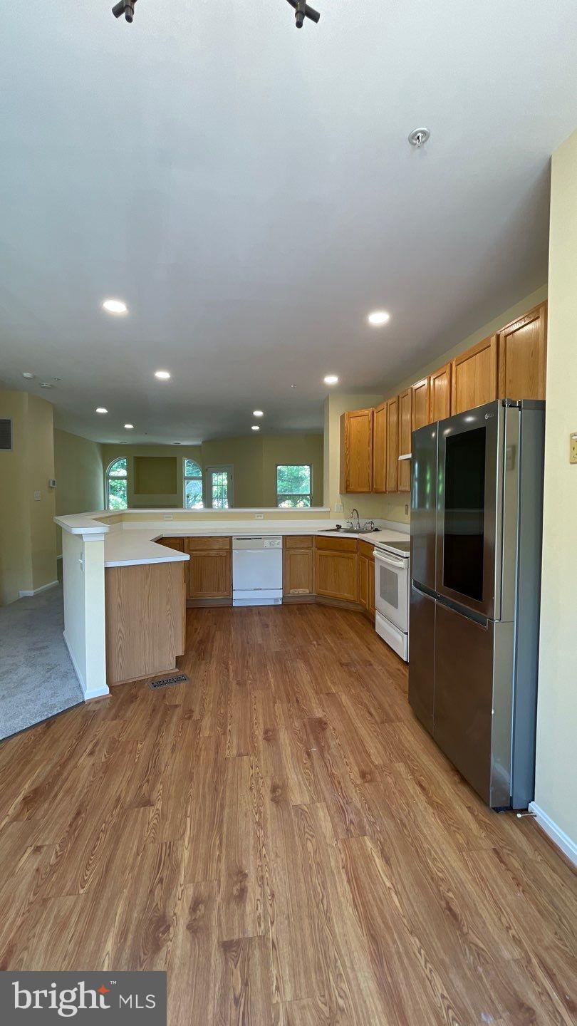 STONEHAVEN - Residential Lease