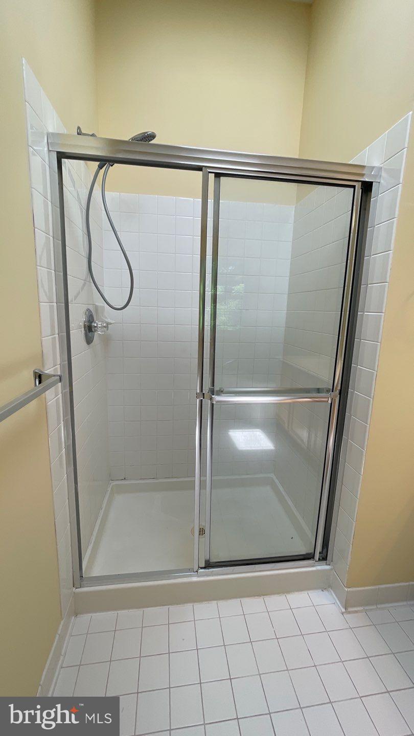 STONEHAVEN - Residential Lease