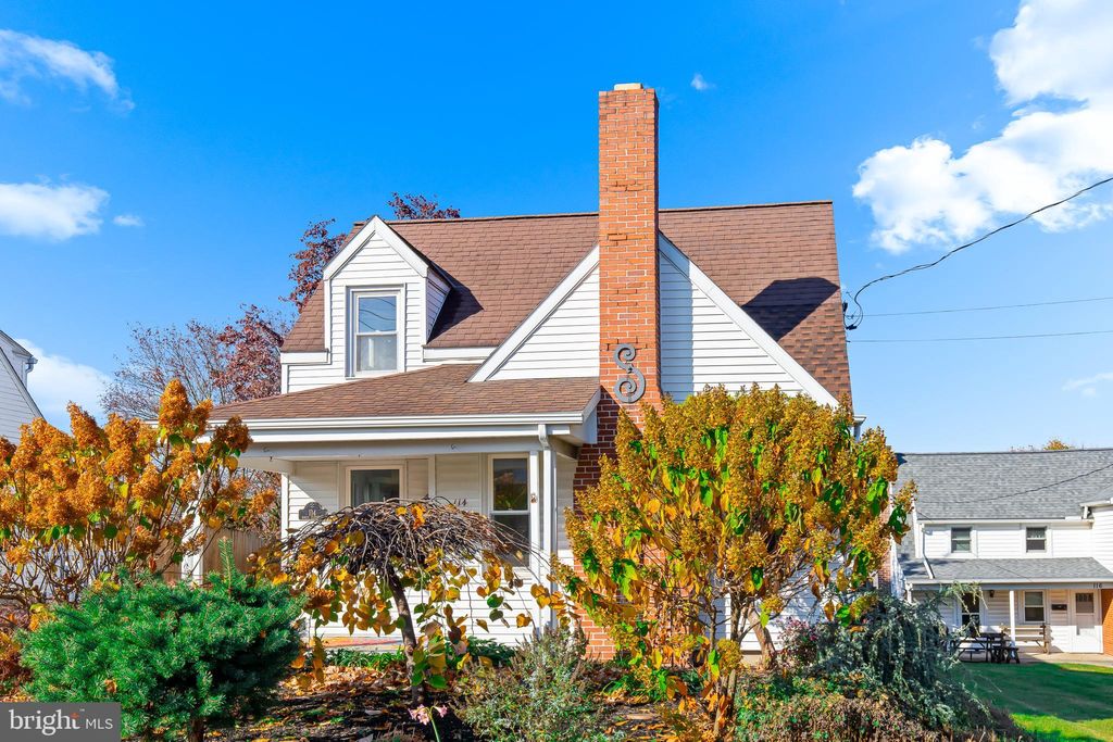 Photo of 114 N 11th Street, AKRON, PA 17501 (MLS # PALA2058844)