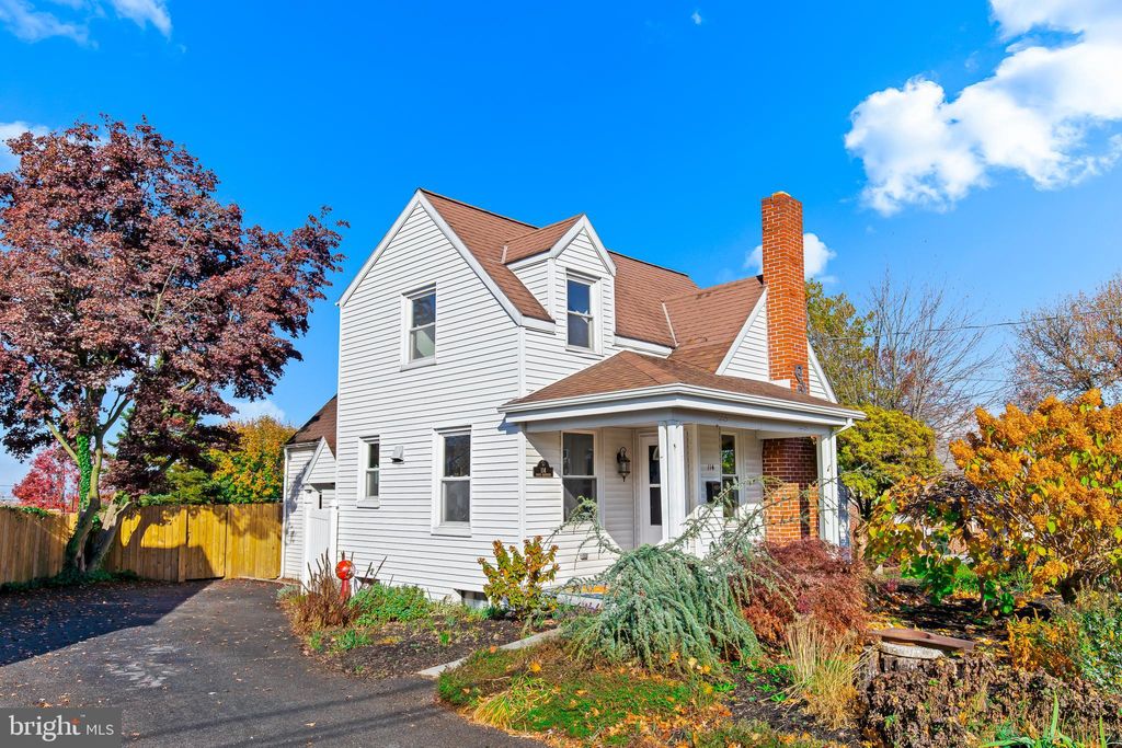 Photo of 114 N 11th Street, AKRON, PA 17501 (MLS # PALA2058844)