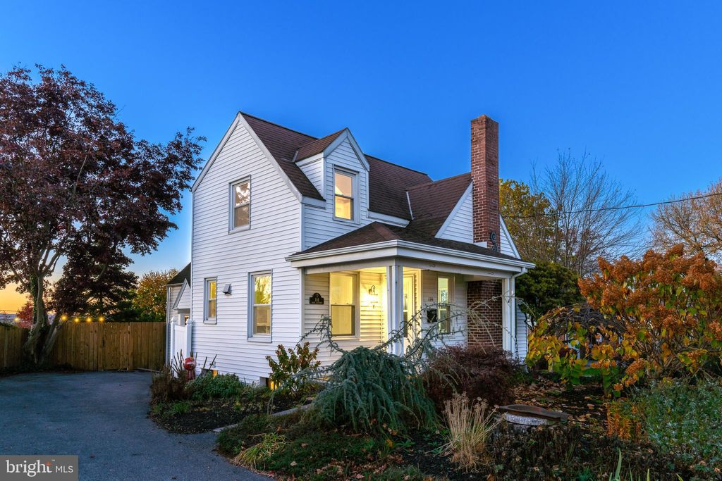 Photo of 114 N 11th Street, AKRON, PA 17501 (MLS # PALA2058844)