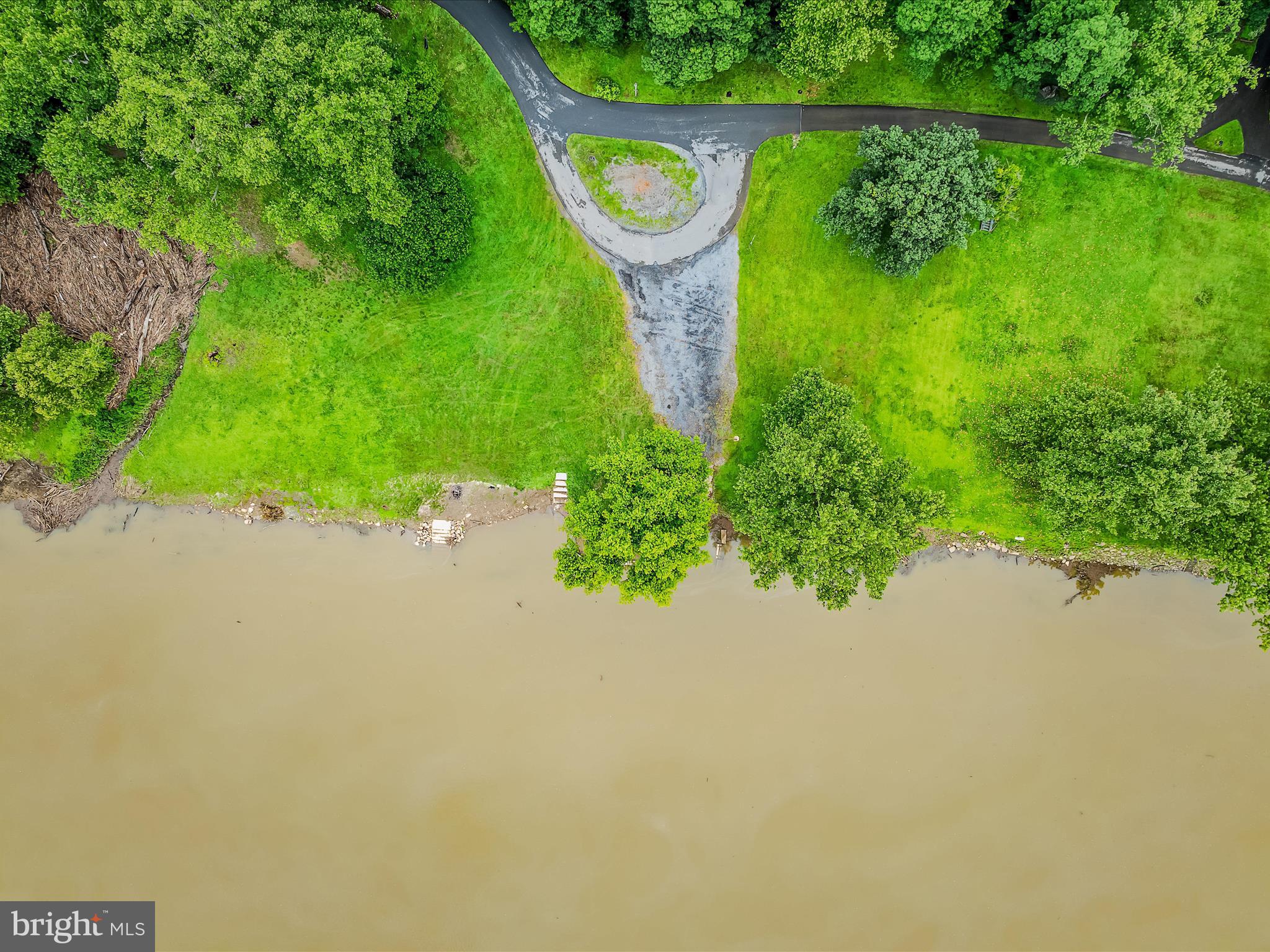 HONEYWOOD ON THE POTOMAC - Residential