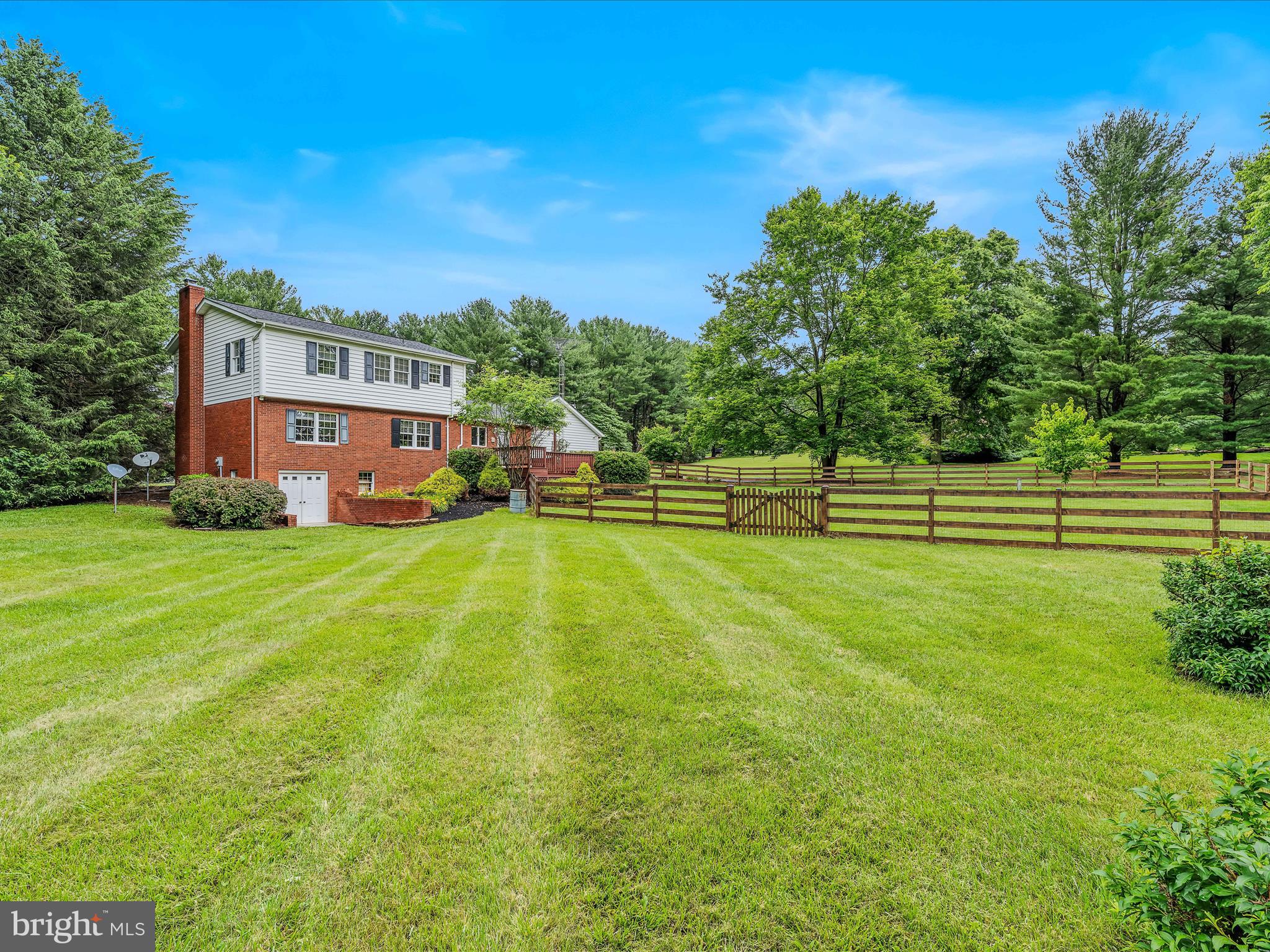 HONEYWOOD ON THE POTOMAC - Residential