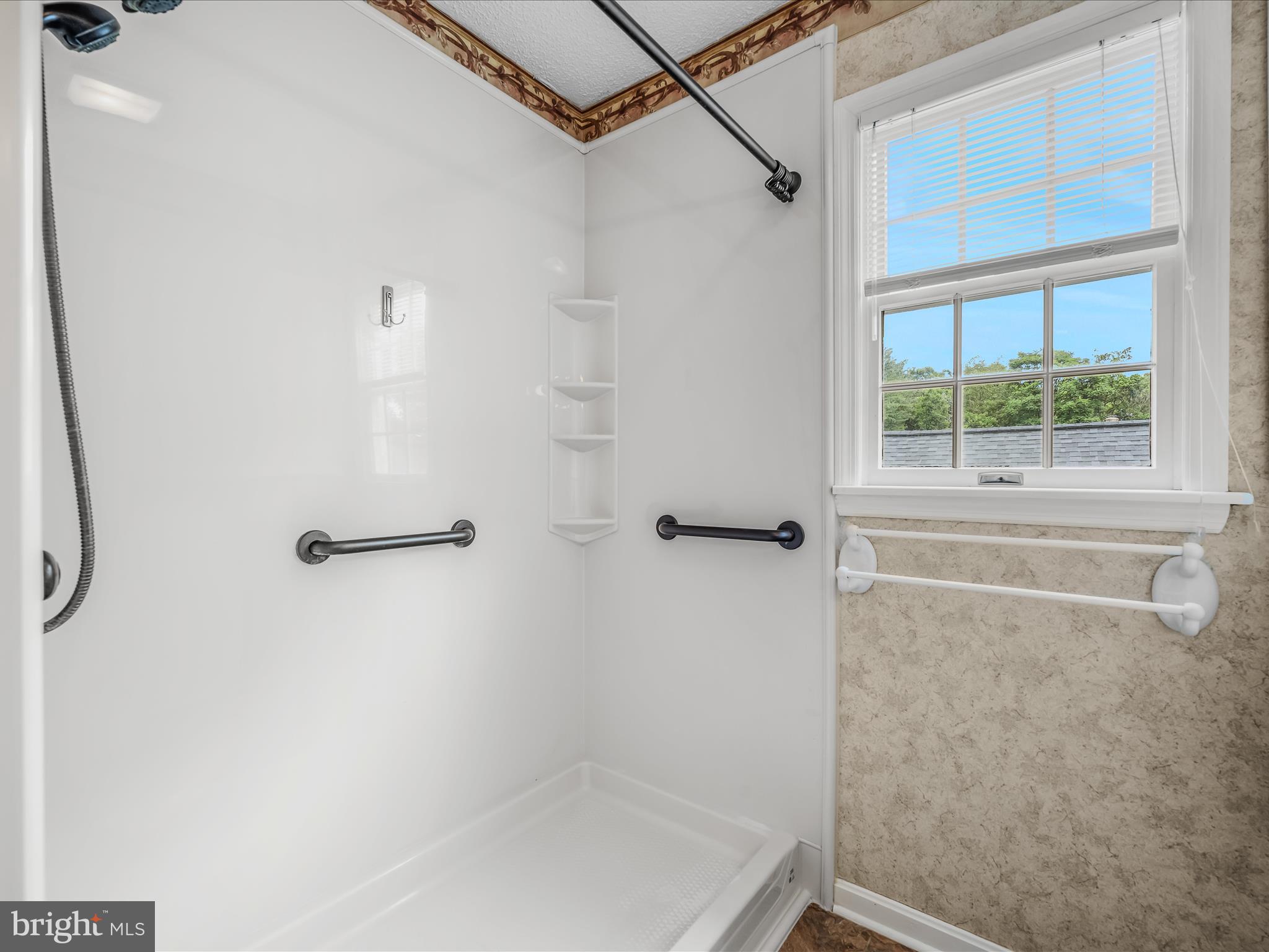 HONEYWOOD ON THE POTOMAC - Residential