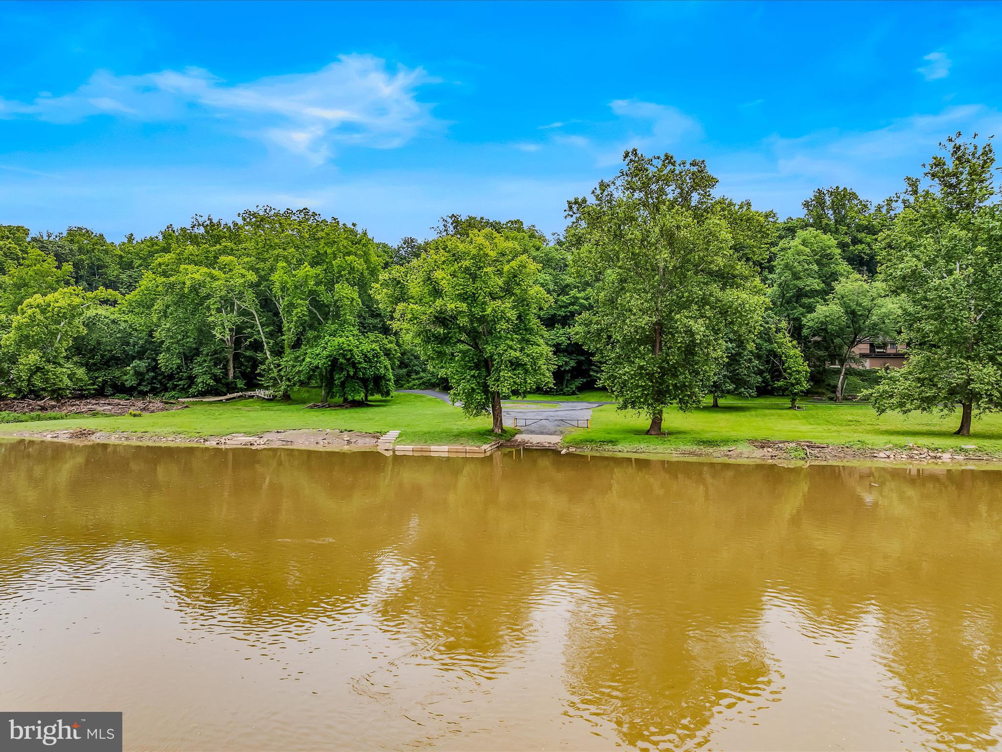 HONEYWOOD ON THE POTOMAC - Residential