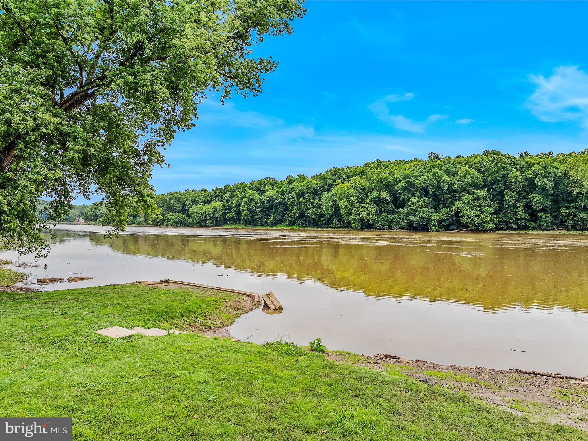 HONEYWOOD ON THE POTOMAC - Residential