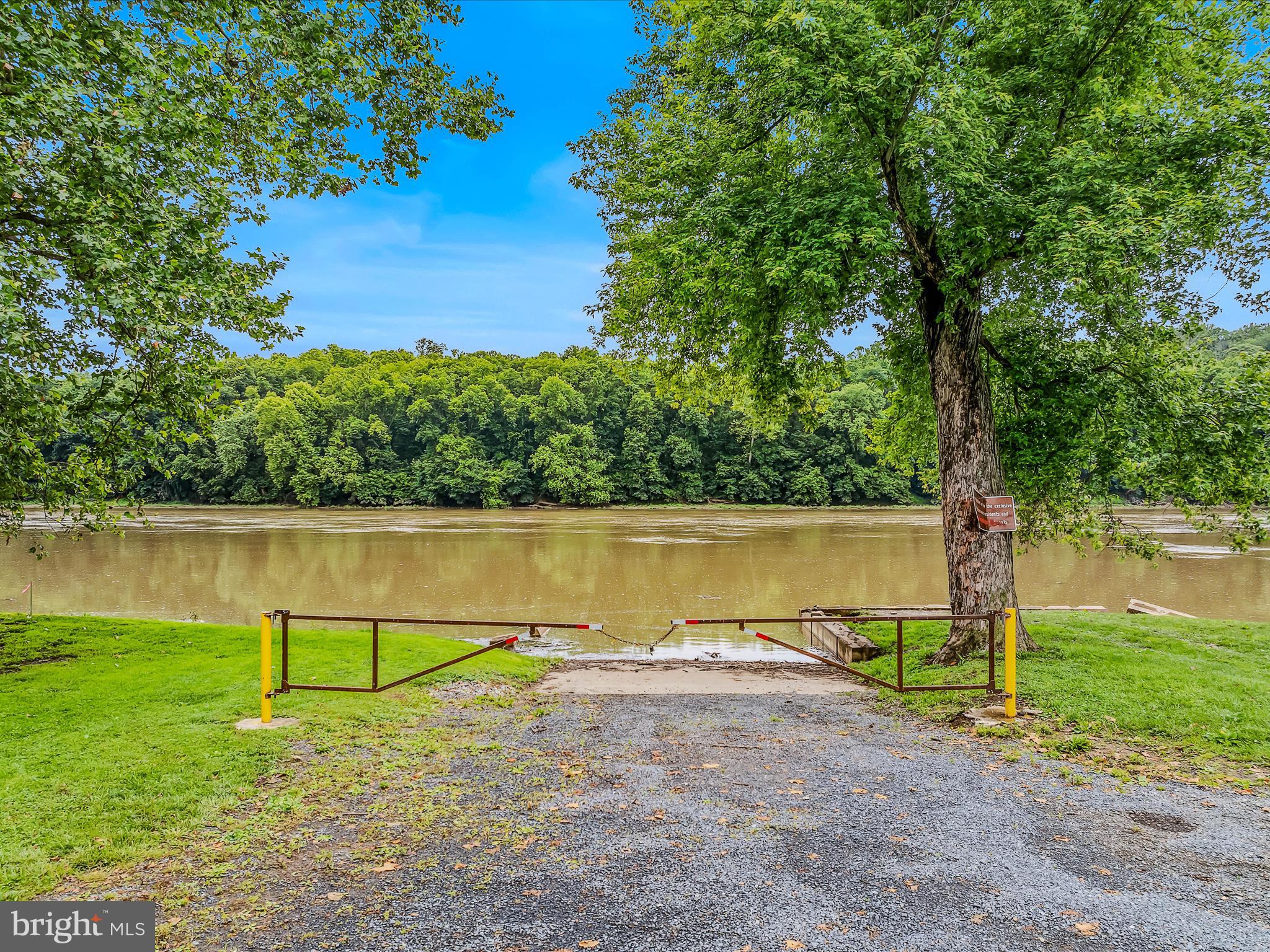 HONEYWOOD ON THE POTOMAC - Residential