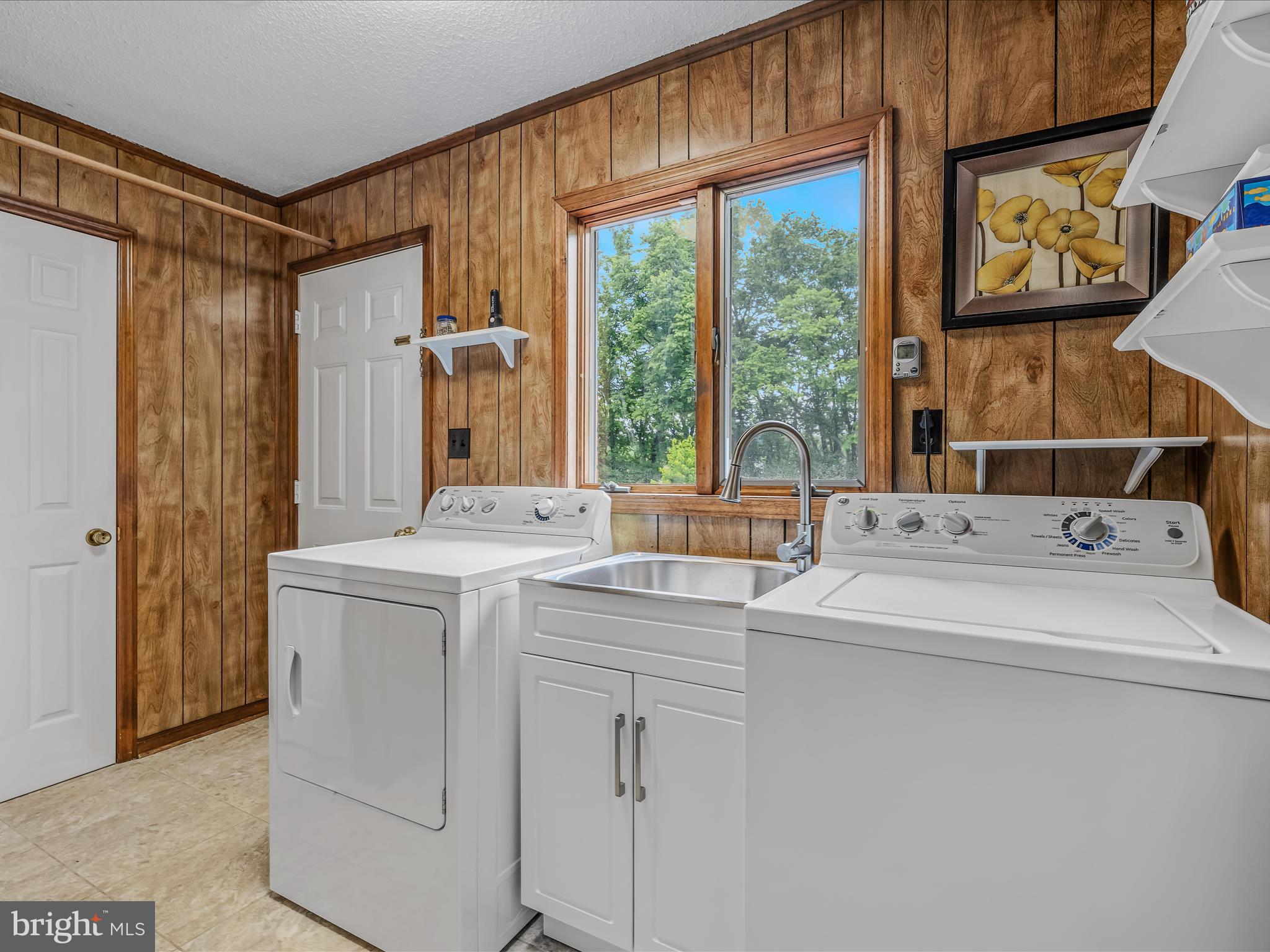 HONEYWOOD ON THE POTOMAC - Residential