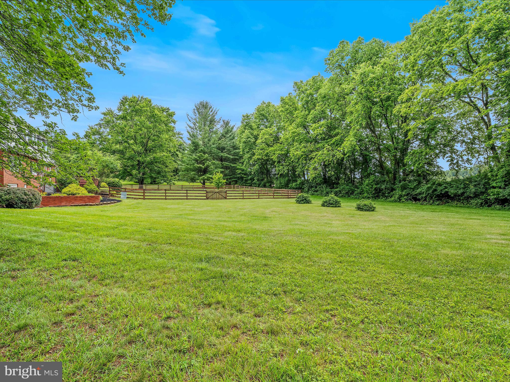 HONEYWOOD ON THE POTOMAC - Residential