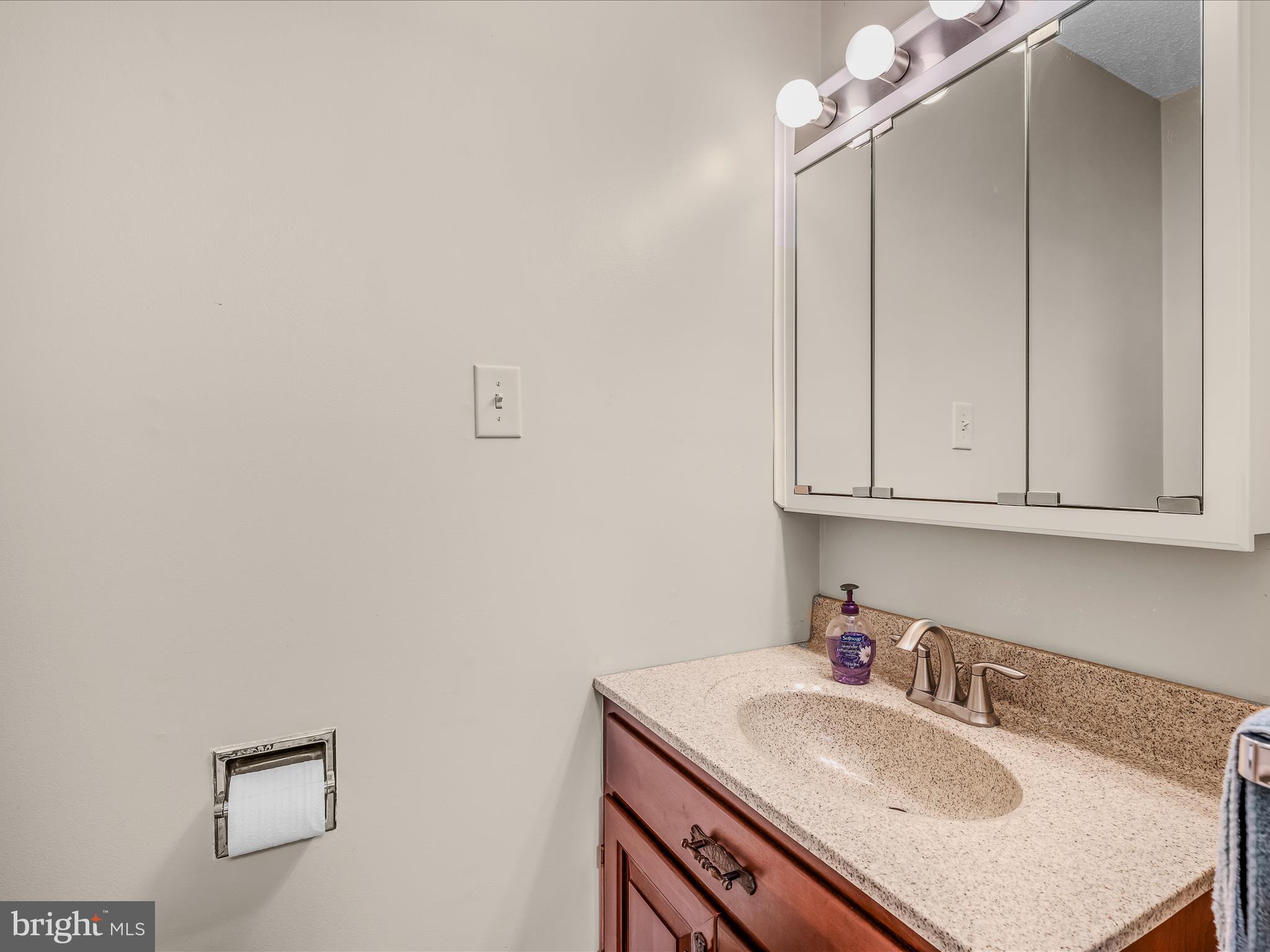 HONEYWOOD ON THE POTOMAC - Residential