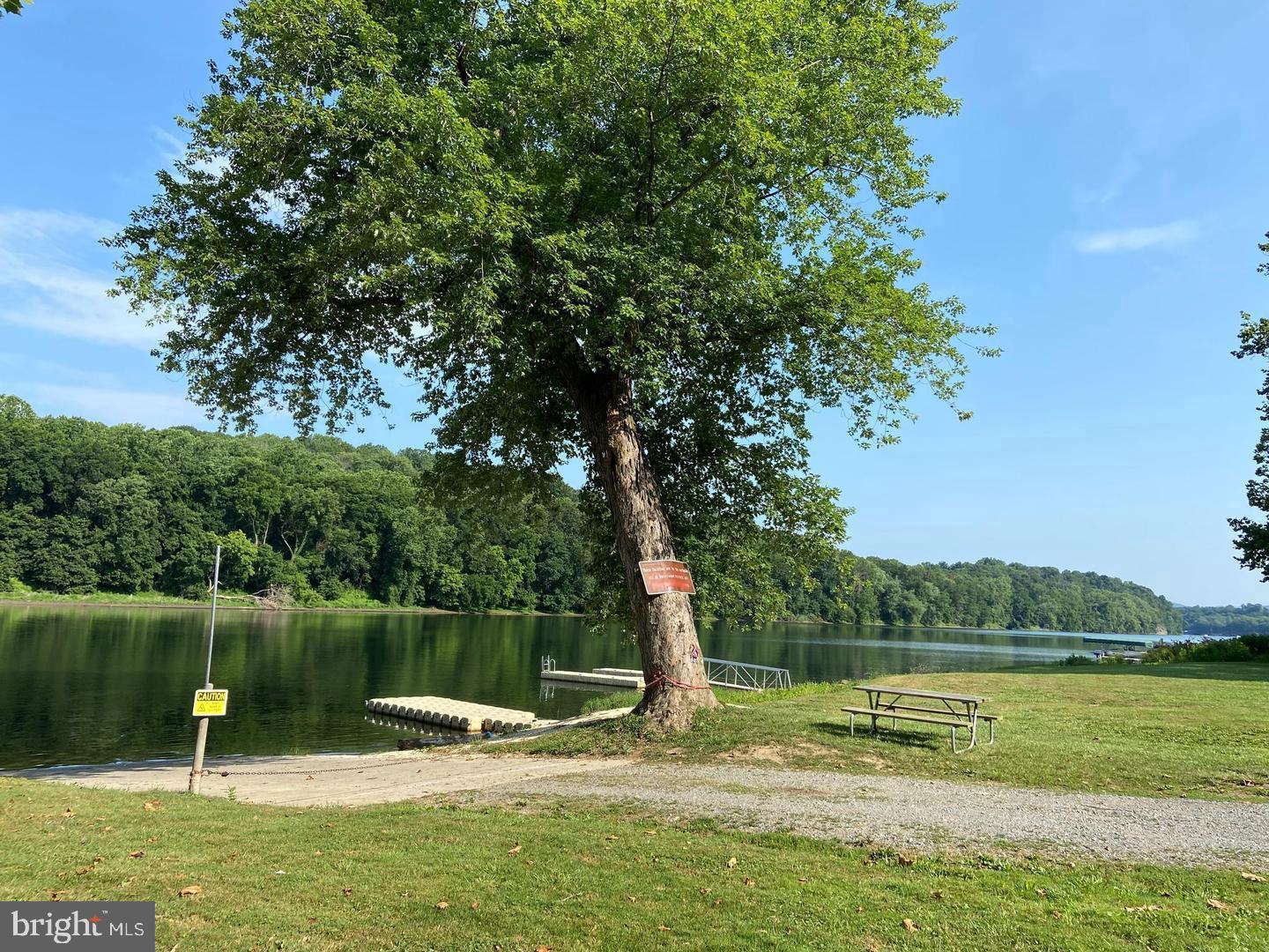 HONEYWOOD ON THE POTOMAC - Residential