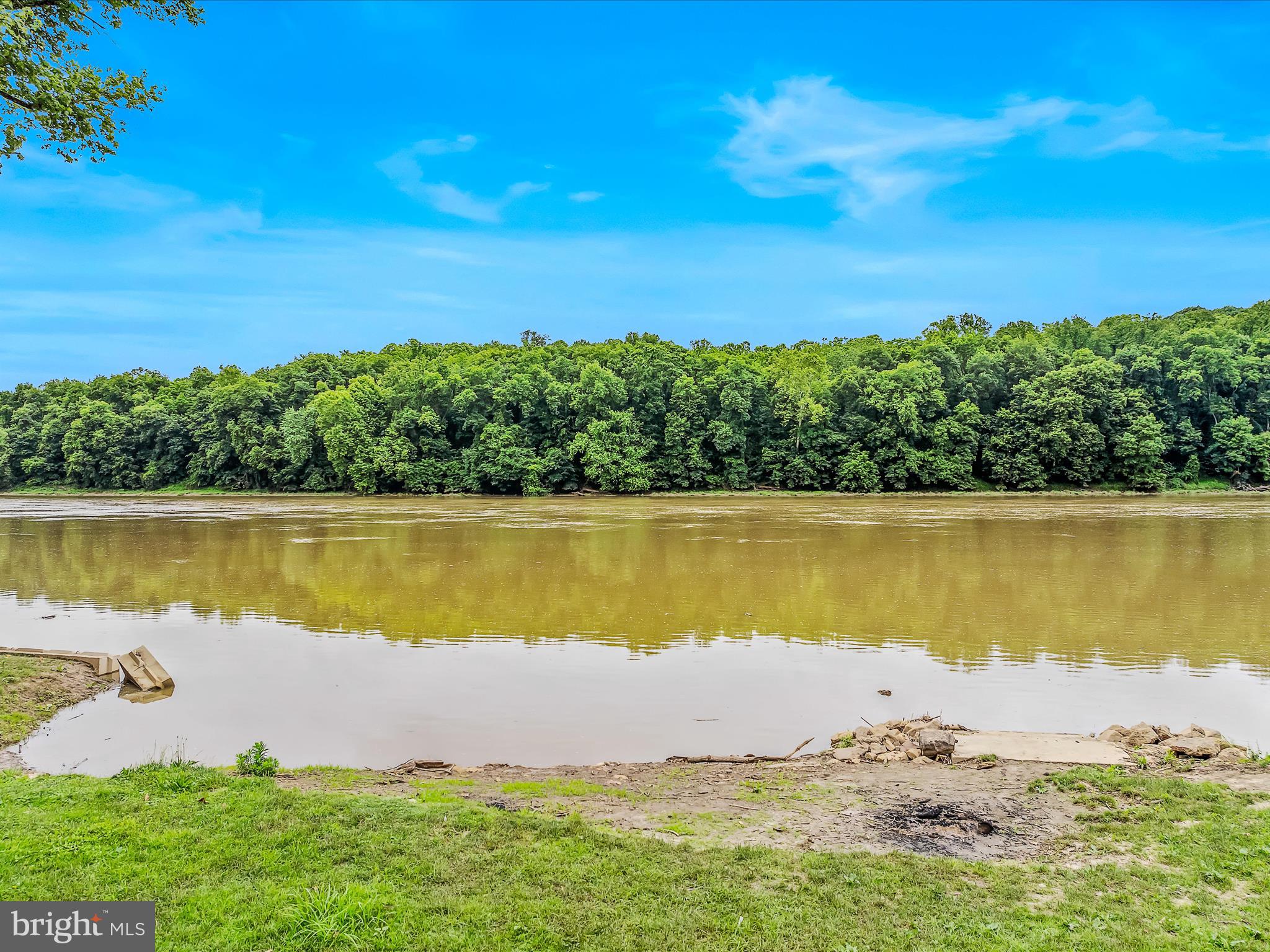 HONEYWOOD ON THE POTOMAC - Residential