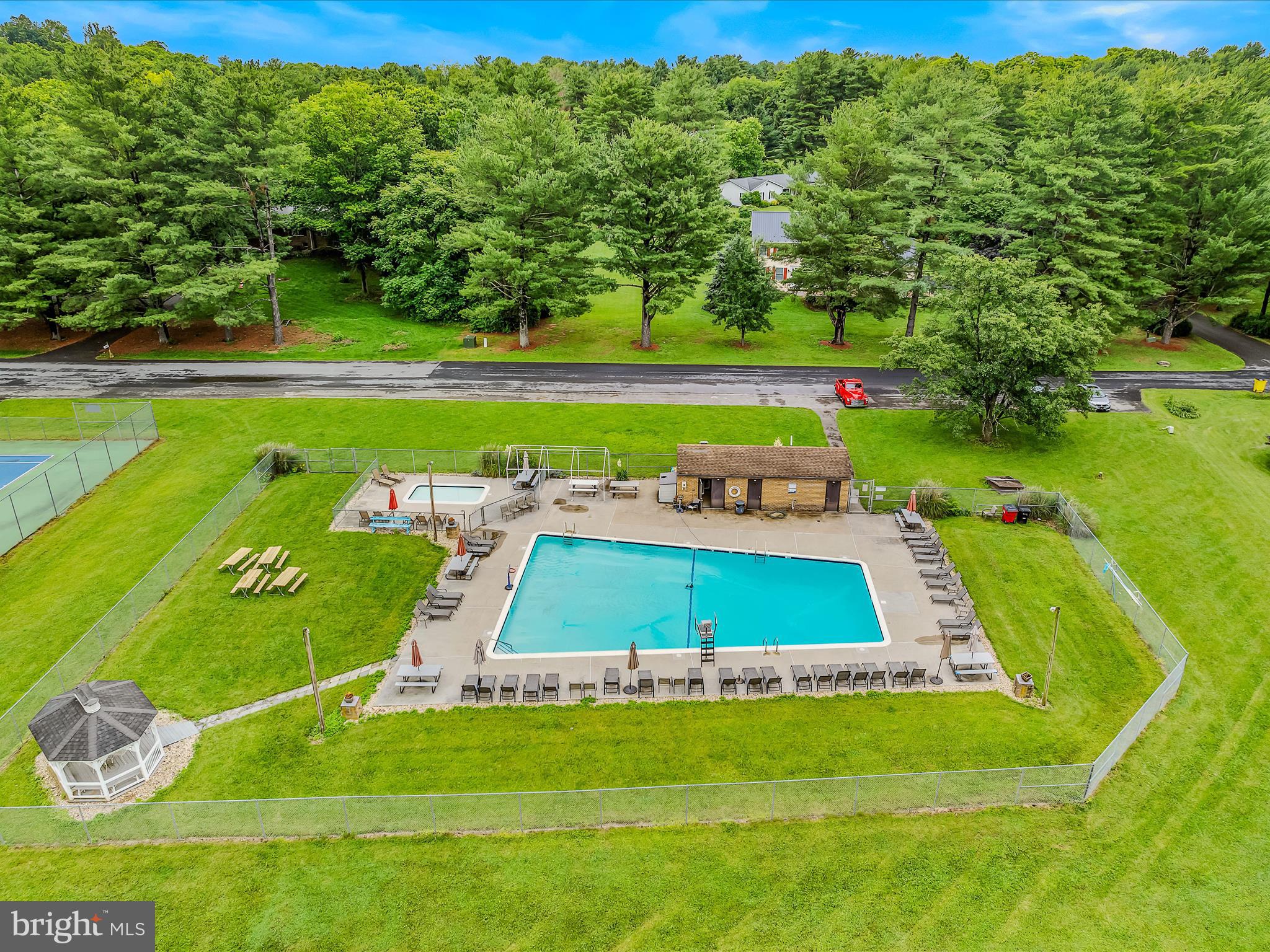 HONEYWOOD ON THE POTOMAC - Residential