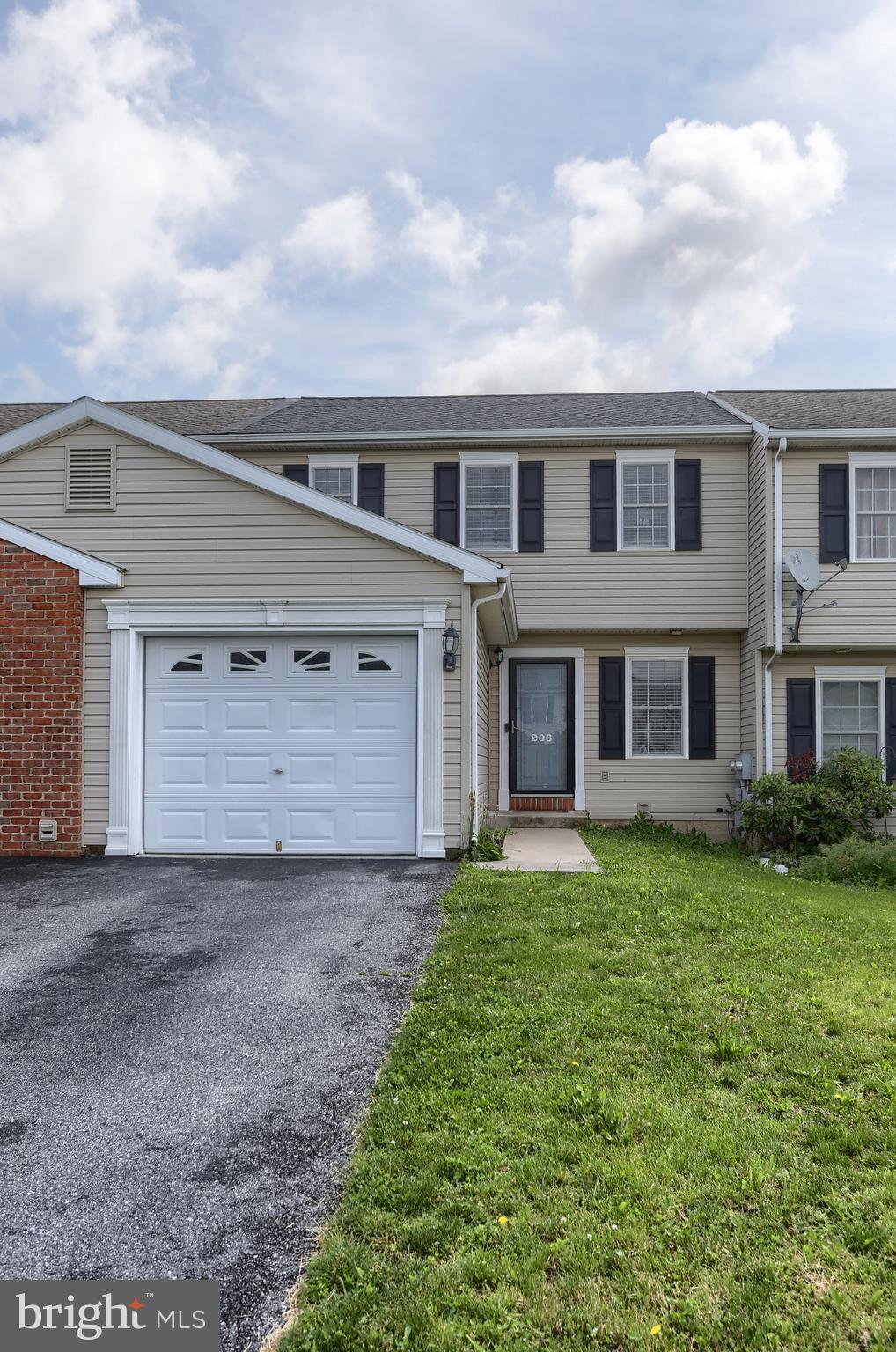 206 LIGHTHOUSE DRIVE