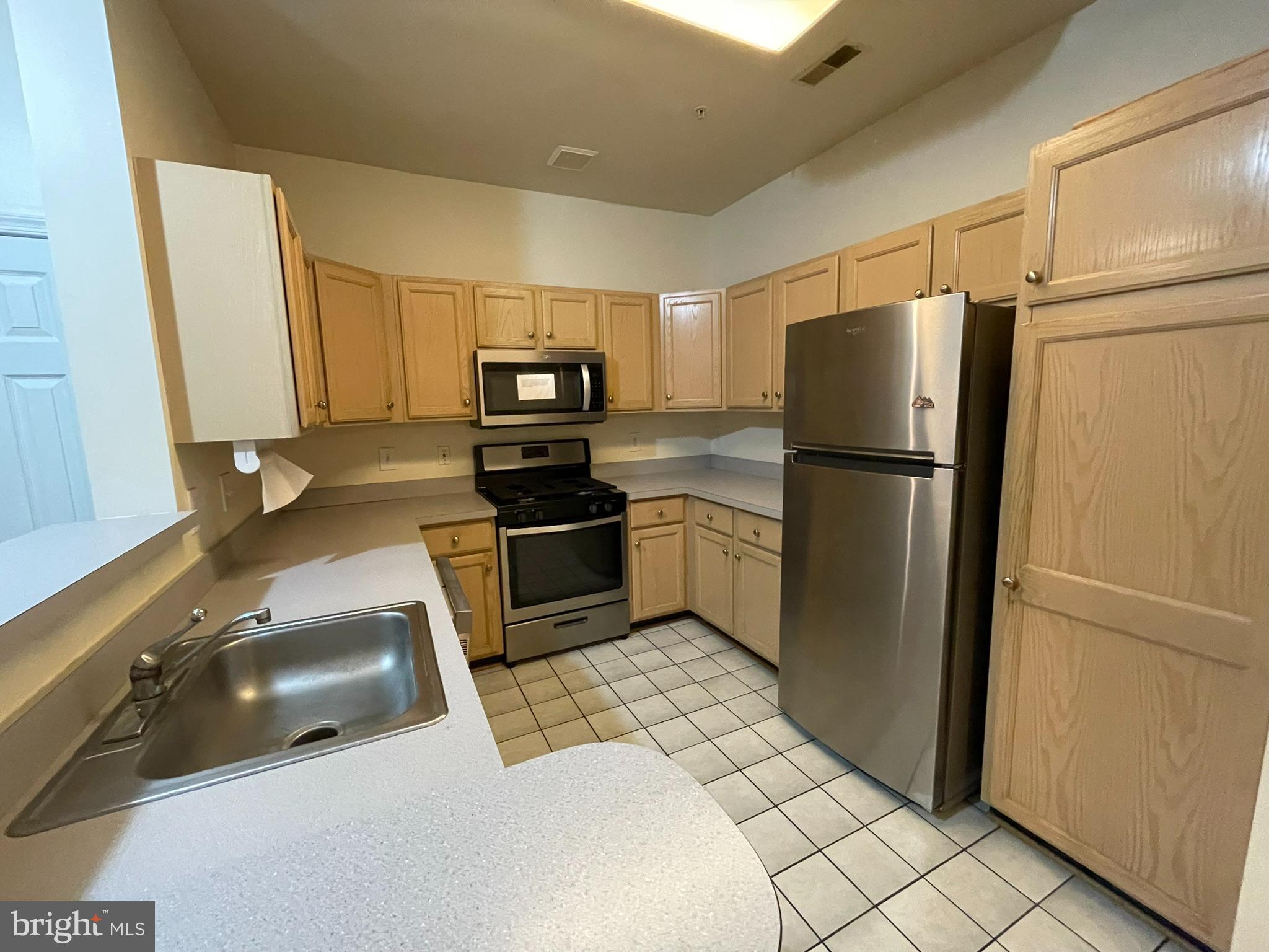 GERMANTOWN ESTATES - Residential Lease