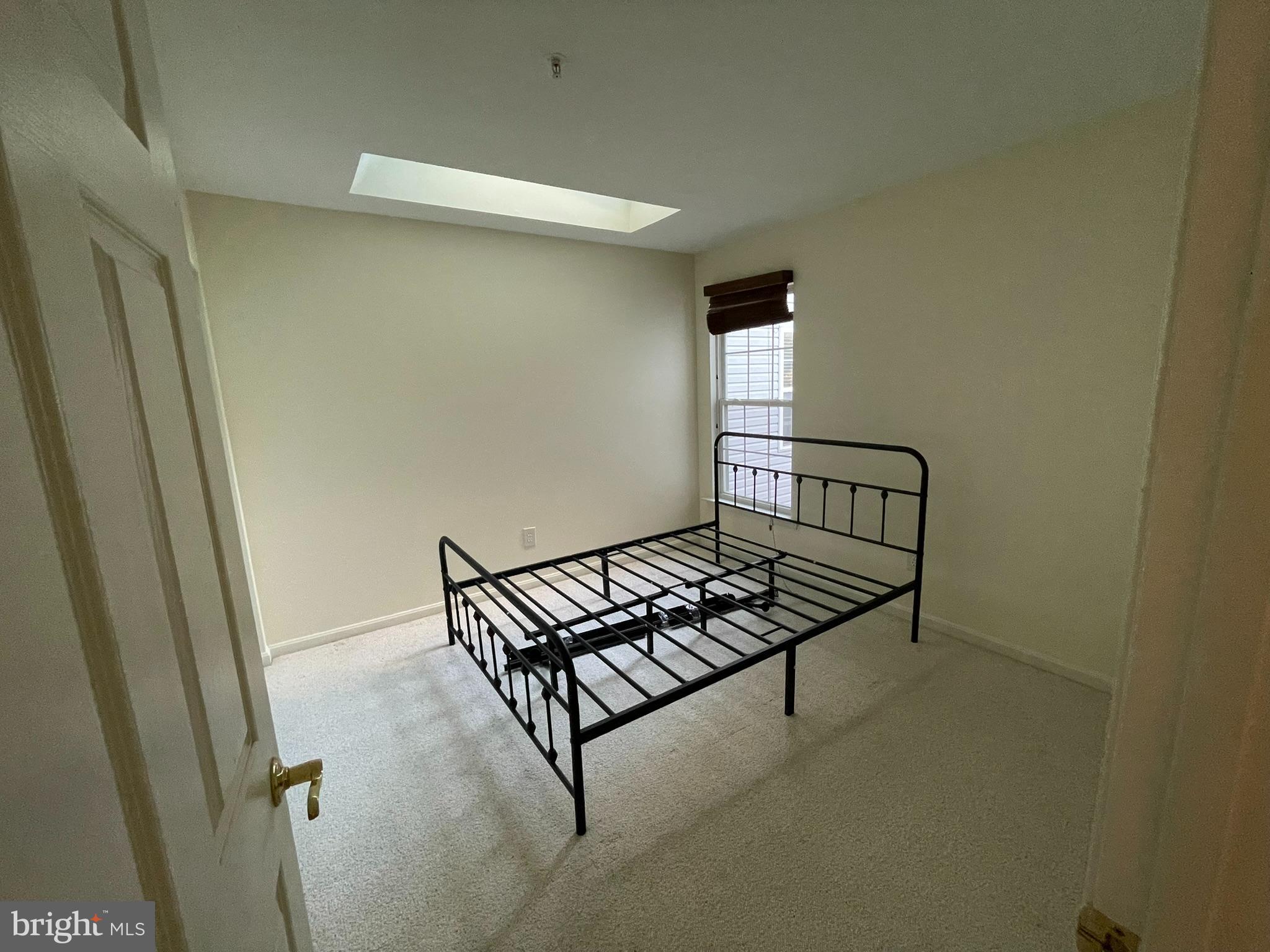 GERMANTOWN ESTATES - Residential Lease