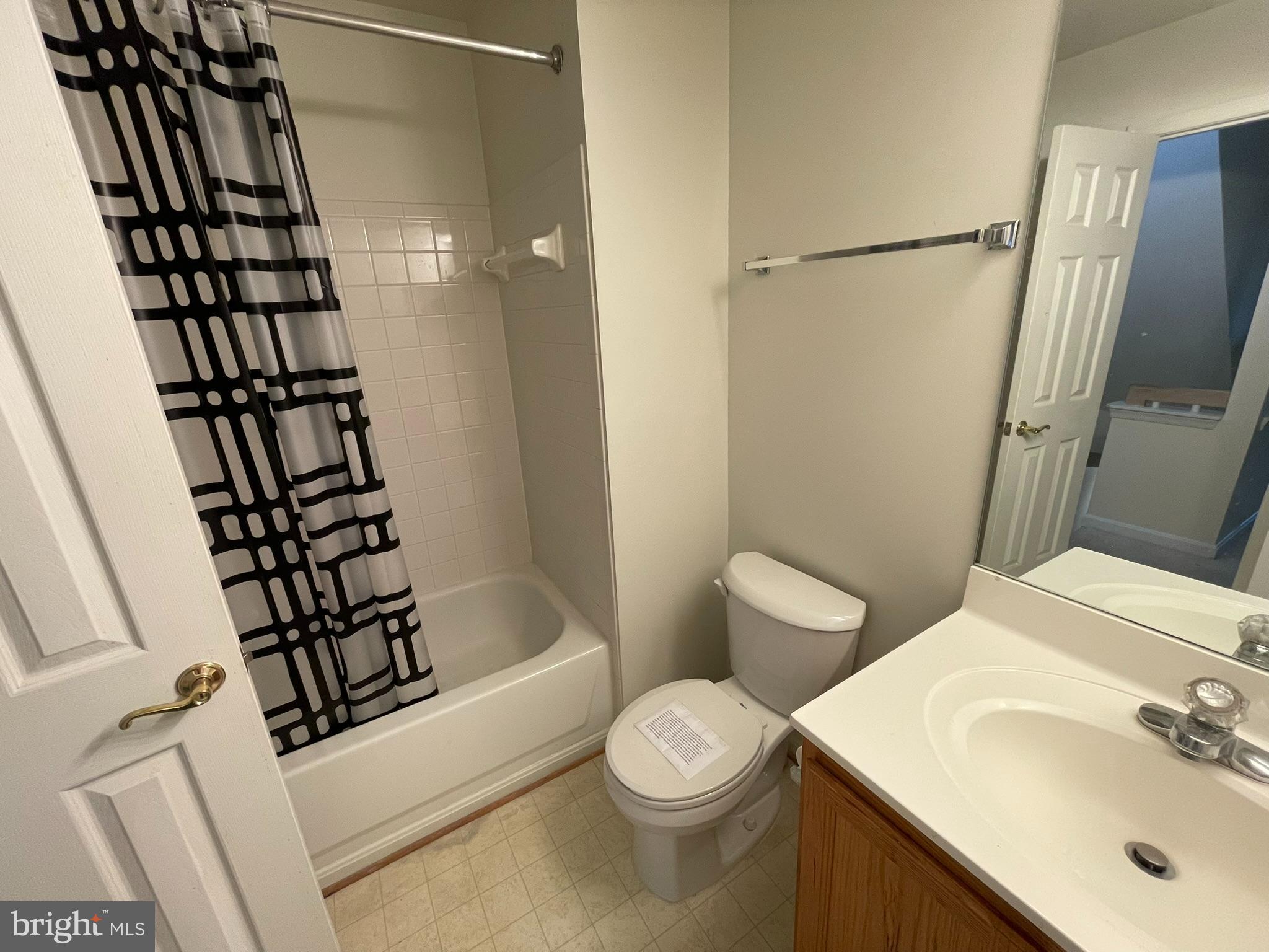 GERMANTOWN ESTATES - Residential Lease