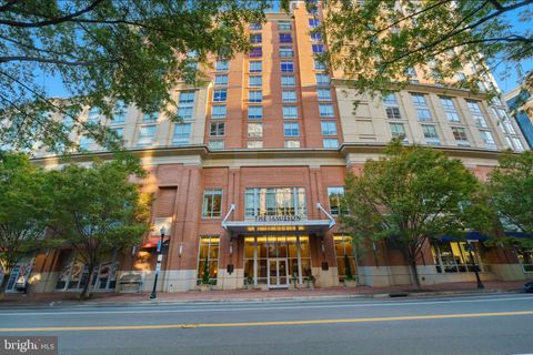 Photo of 2050 Jamieson Avenue #1008, ALEXANDRIA, VA 22314 (MLS # VAAX2063618)