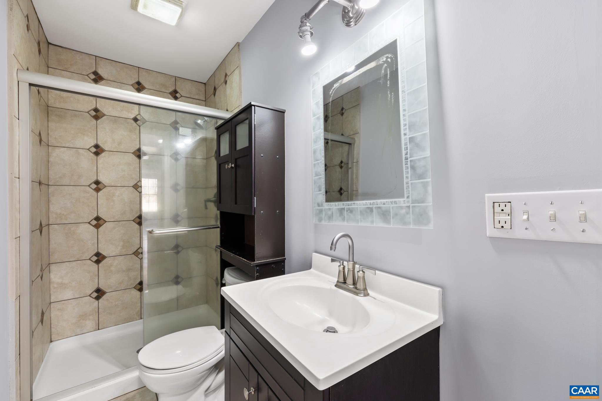 UNKNOWN - Residential Lease