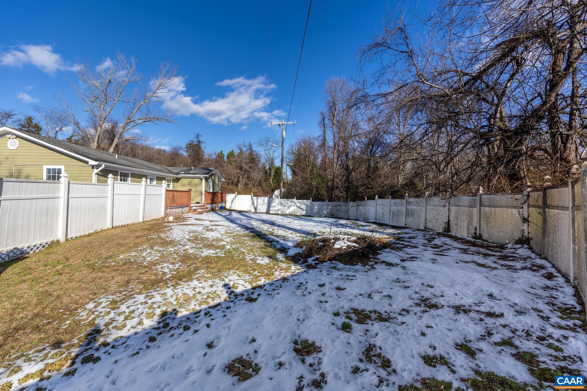 UNKNOWN - Residential Lease