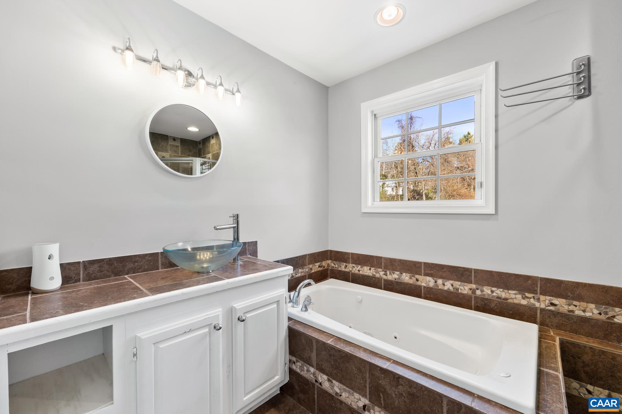 UNKNOWN - Residential Lease