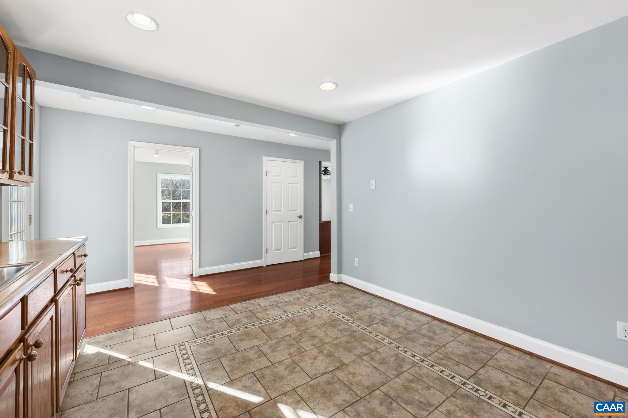 UNKNOWN - Residential Lease